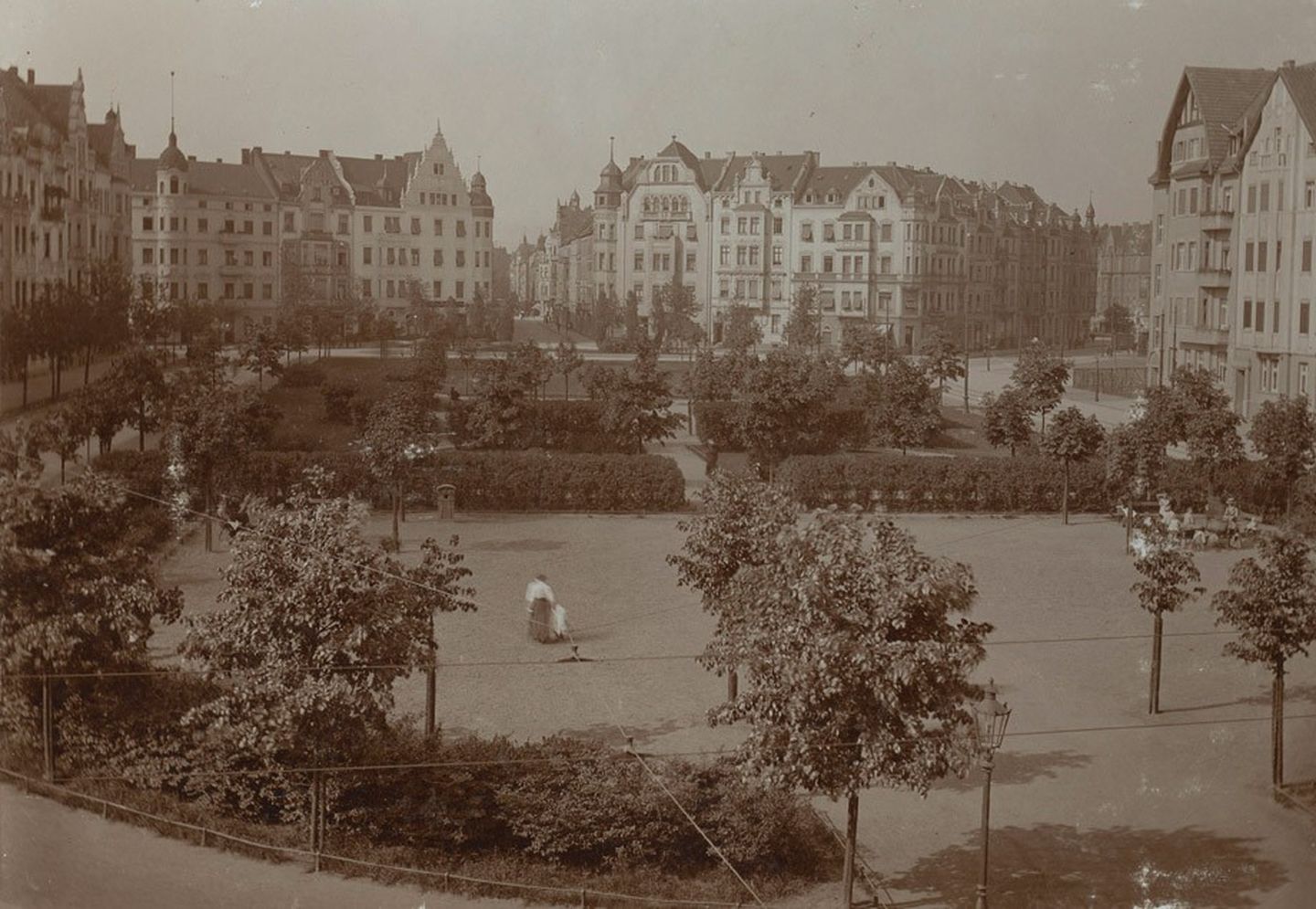 Historische Schwarz-Weiß-Aufnahme des Düsseldorfer Fürstenplatzes von 1912 Stadtarchiv Düsseldorf