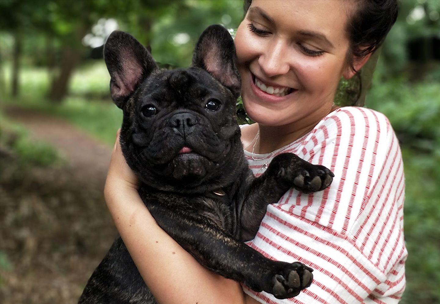 Jennifer Schleich von www.jestil.de mit ihrem Hund Frida