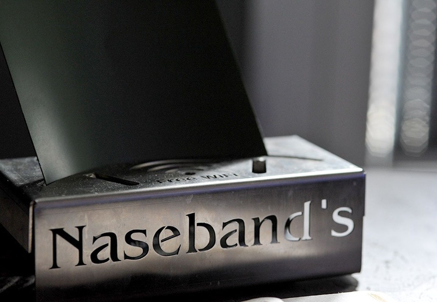 Naseband’s – ein Name, der sich einprägt.