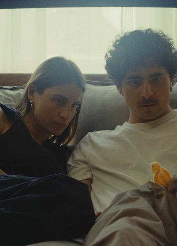 canary-couple