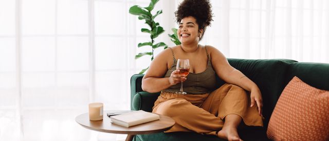 Woman-drinking-wine