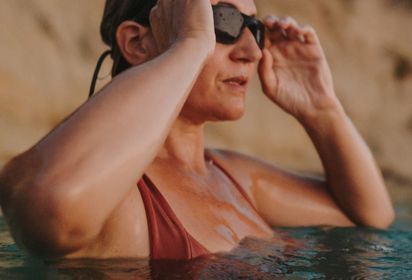 woman-ready-to-swim woman-ready-to-swim