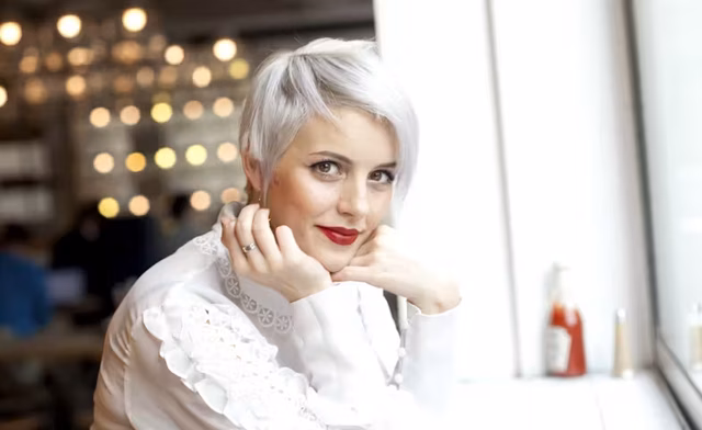 Alix Fox