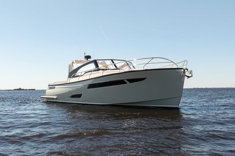 https://a.storyblok.com/f/274460/309cbb9391/davinci_44_belle_miglia_-_davinci_yachts_-_just_post_klein_drone00001.jpg