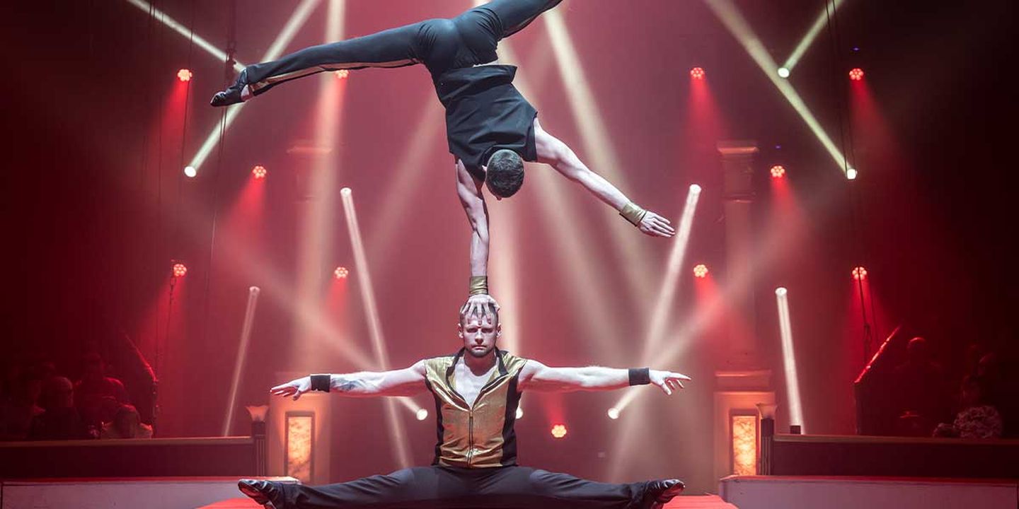 Korotin und Makiyev vom Weihnachtscircus Düsseldorf Weinachtscircus Düsseldorf