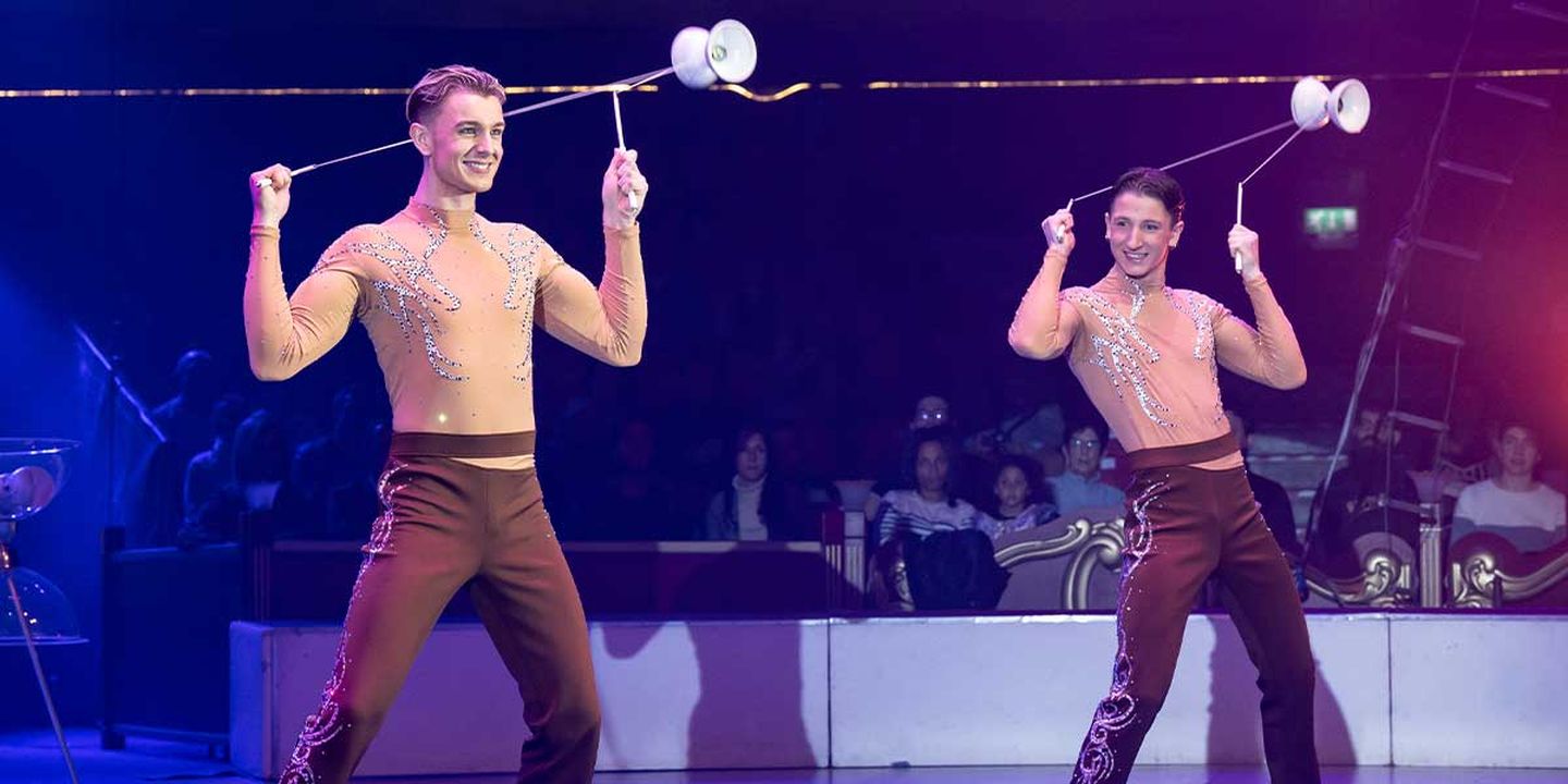 IS Brothers vom Weihnachtscircus Düsseldorf Weihnachtscircus Düsseldorf