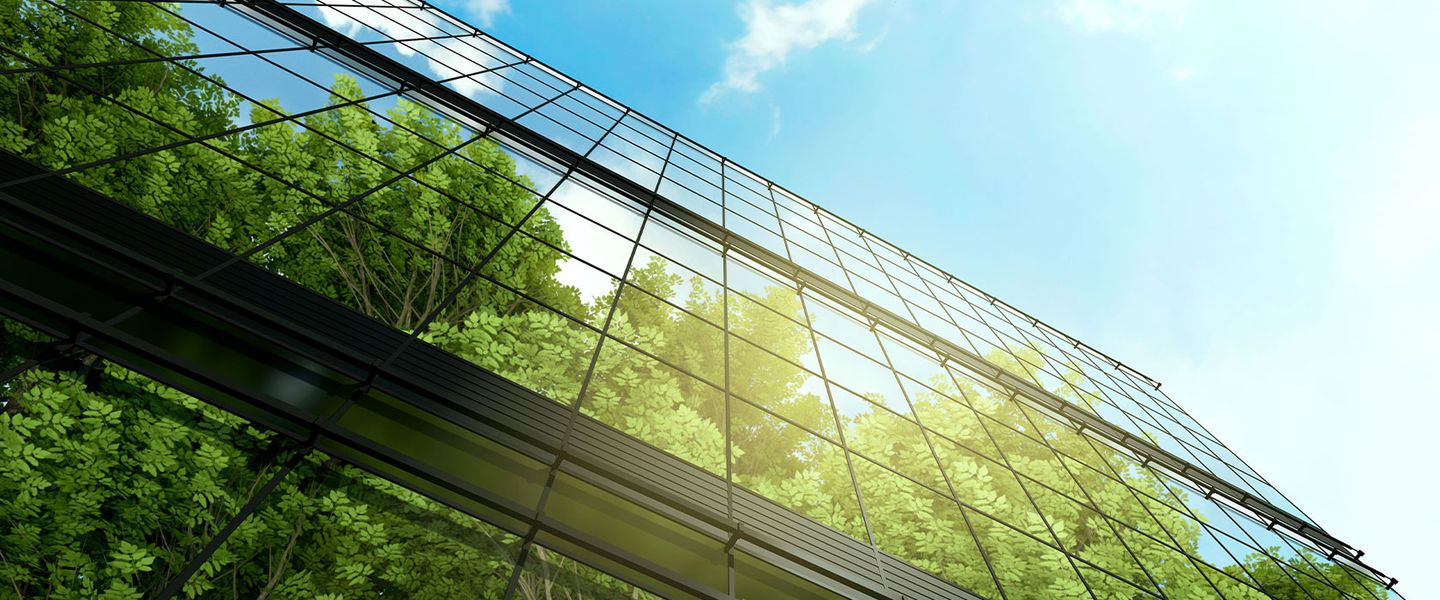 Eine Glasfassade eines Hauses