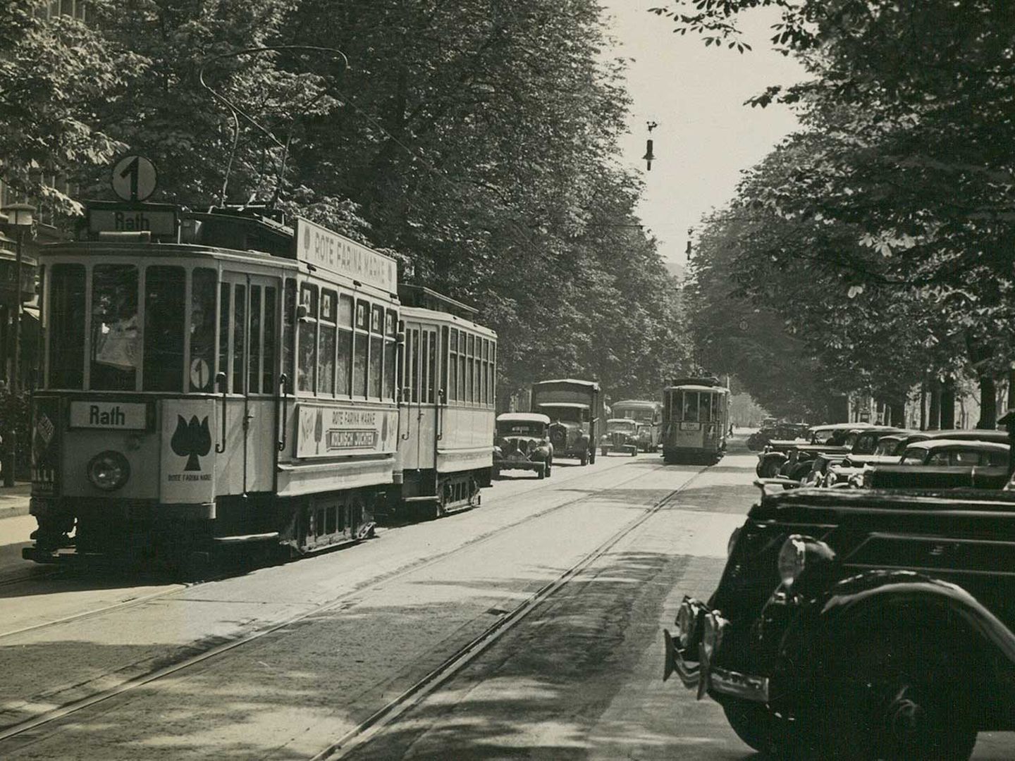 ca. 1938. Noch mit Straßenbahn. © Grimm via Stadtarchiv Düsseldorf