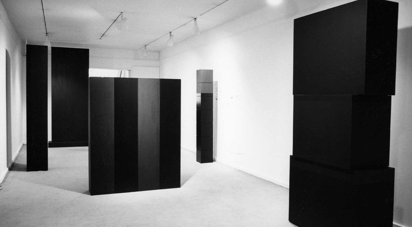 Ausstellungsansicht Truitt, 12. Februar – 2. März 1963, André Emmerich Gallery (17 East 64th Street), New York, © annetruitt.org / Bridgeman Images
