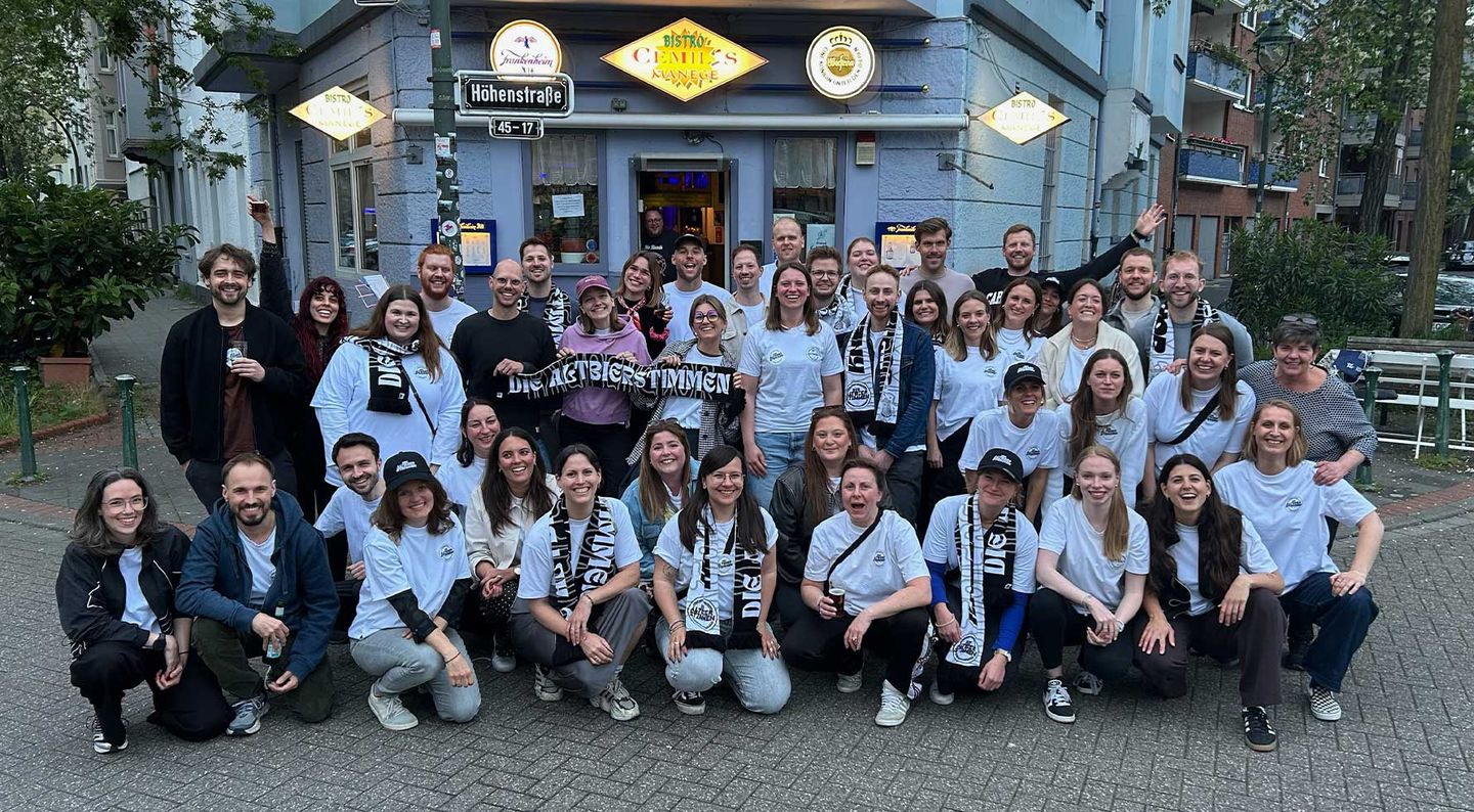 Die Altbierstimmen vor Cemil’s Manege © Altbierstimmen