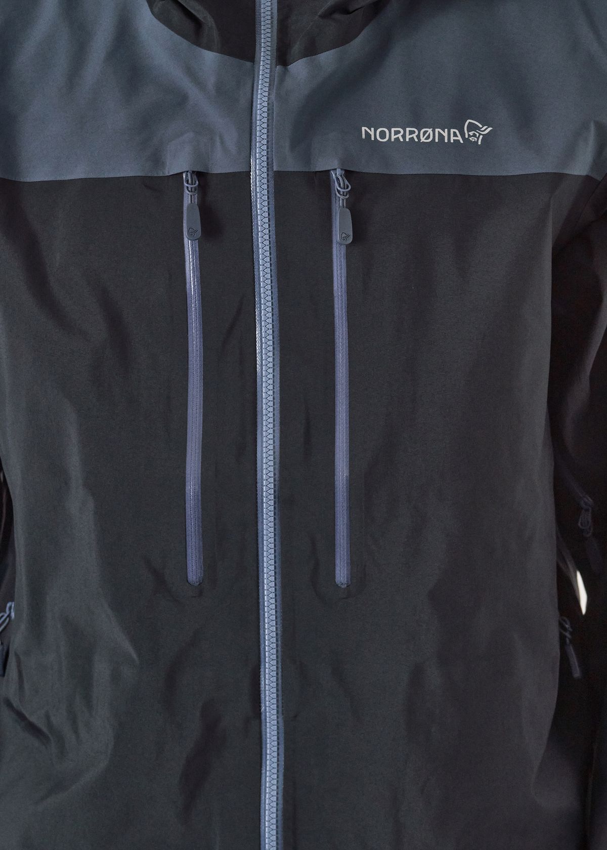 Zipped chest pockets    