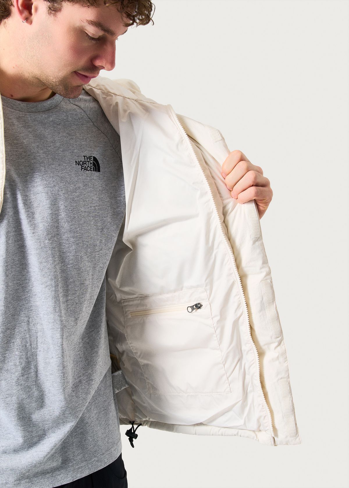 Internal zipped pocket
