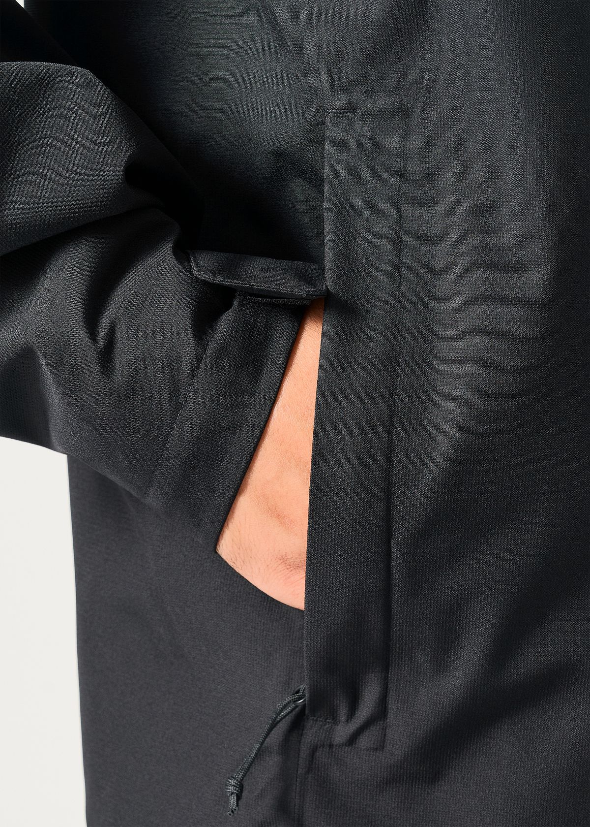 Zipped hand pockets on both jackets