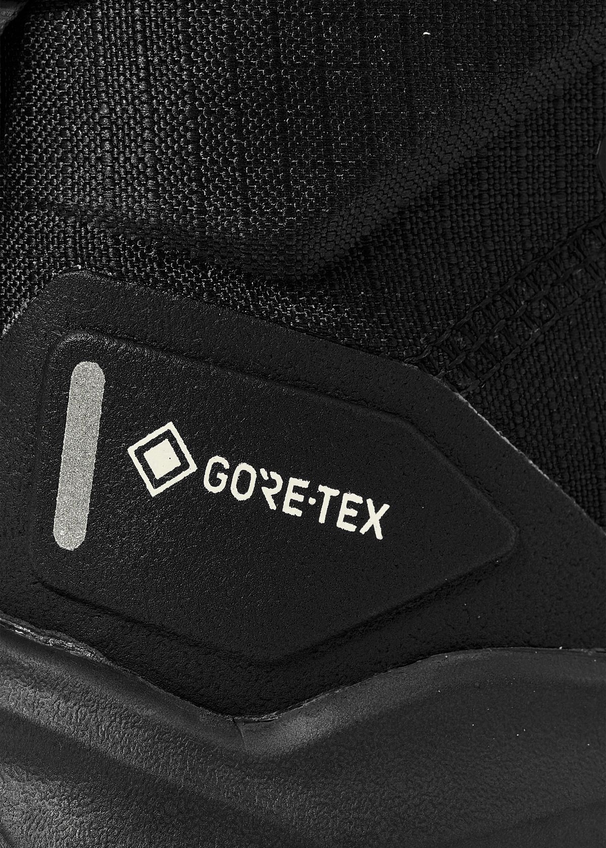 GORE-TEX waterproof protection