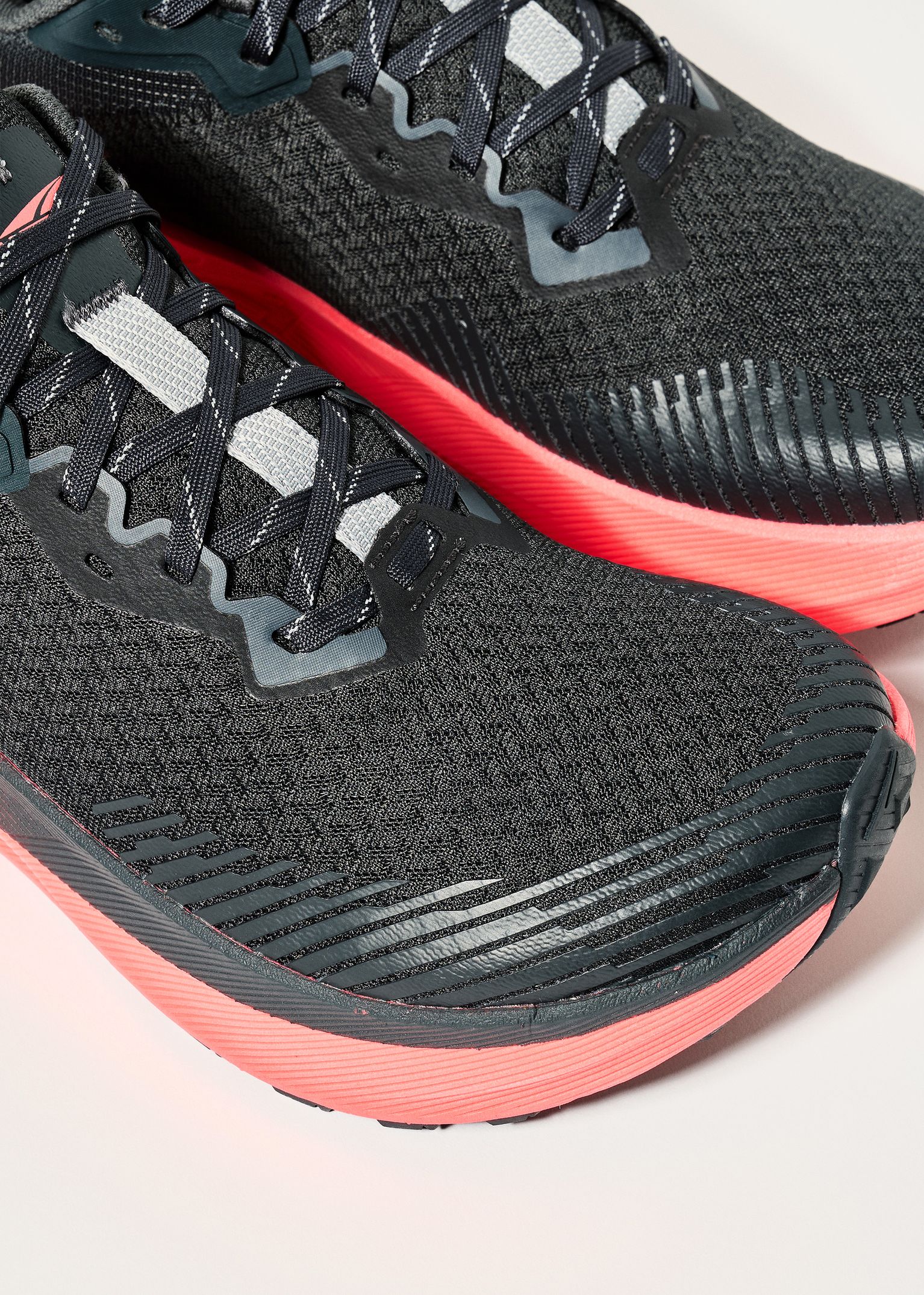 Roomy toe box