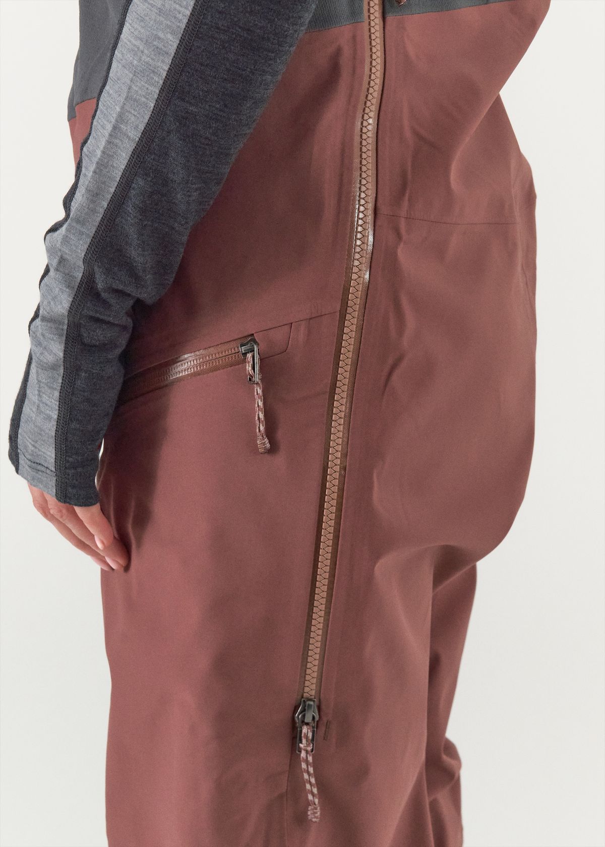 Deep Leg Venting Zips