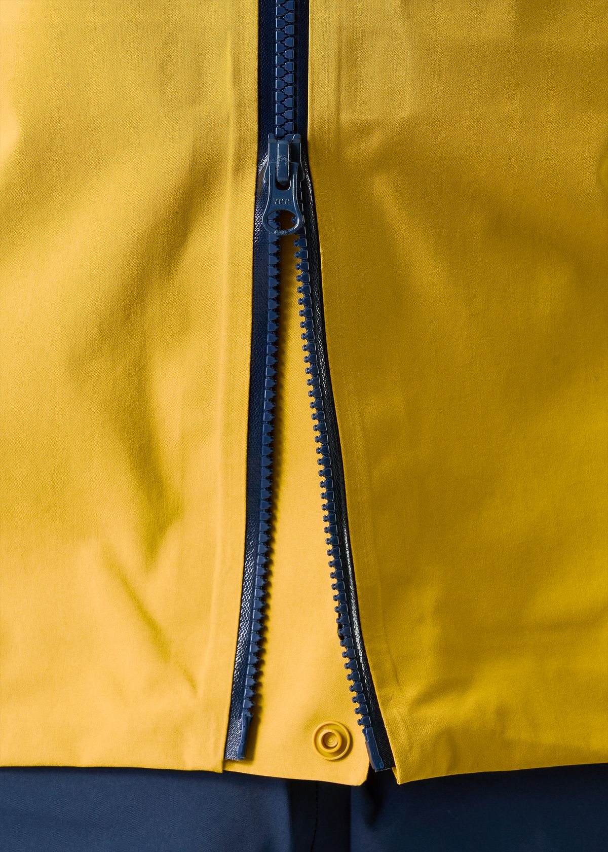 Two-way front zip