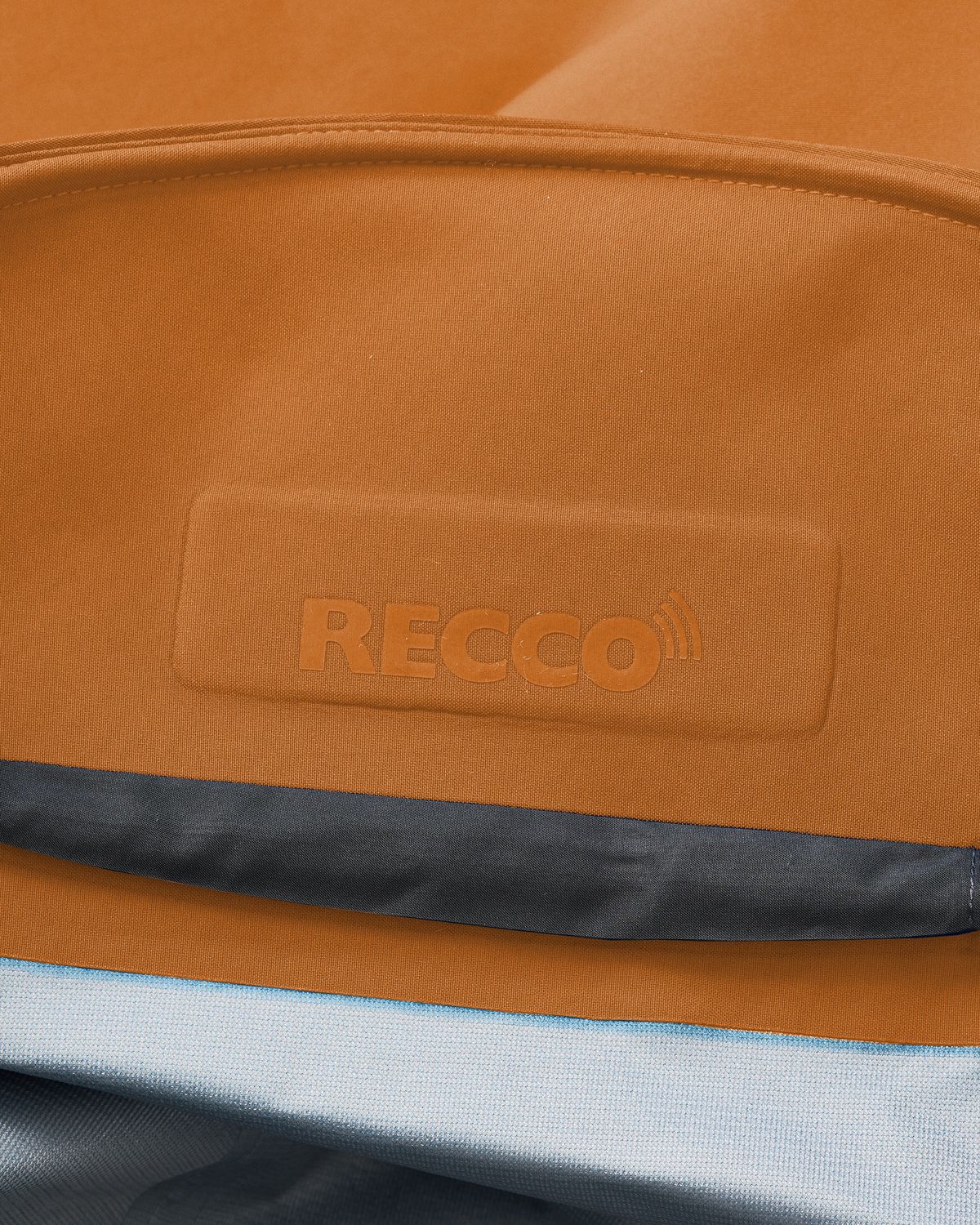  Embedded RECCO reflector 