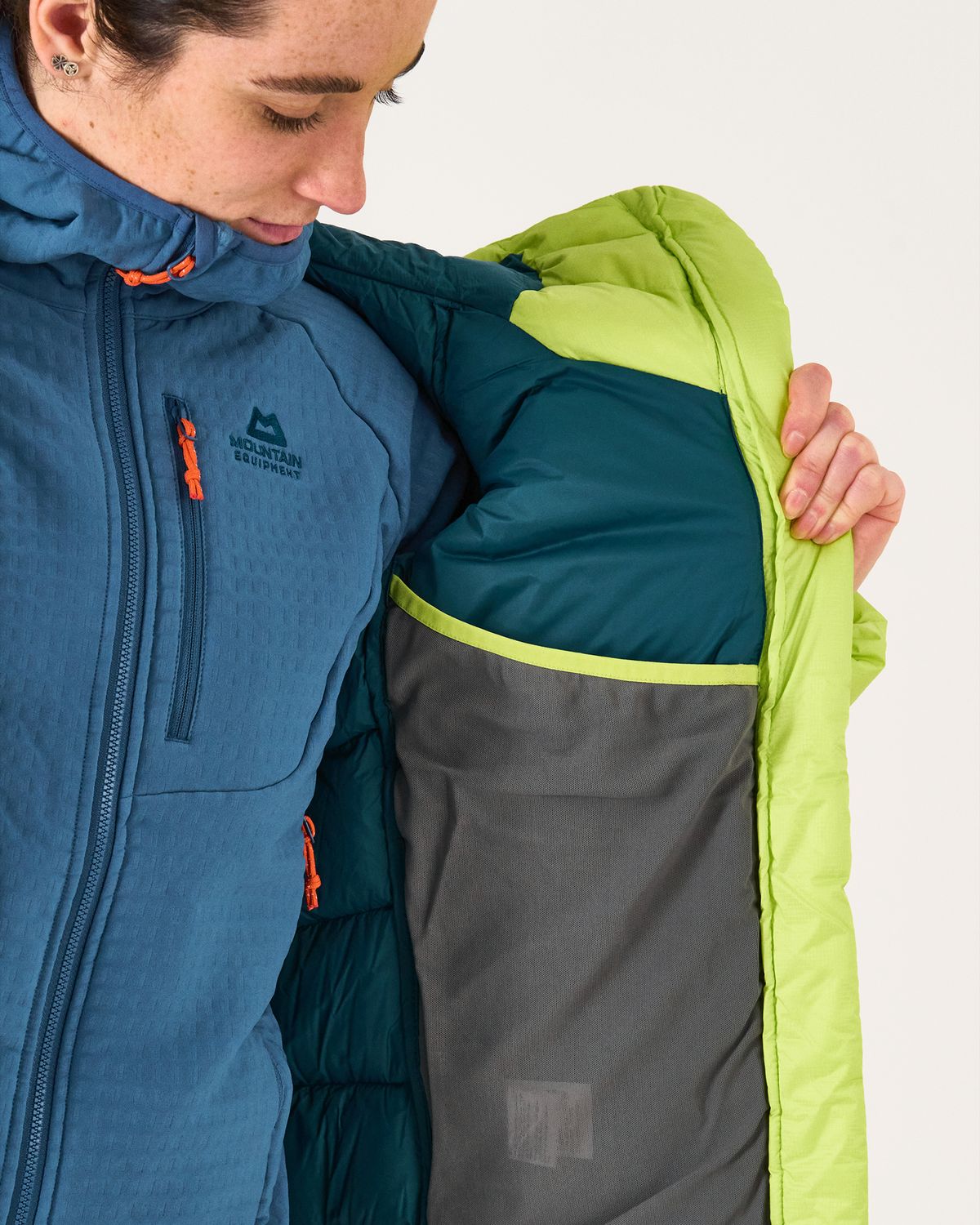 Internal drop pockets