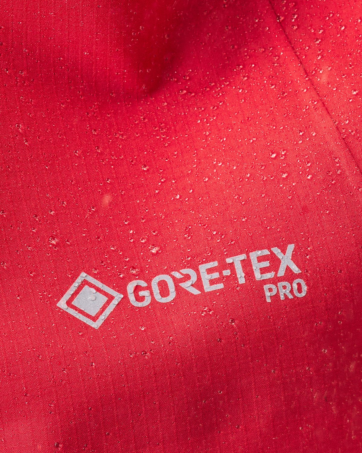 GORE-TEX Pro ePE waterproof protection