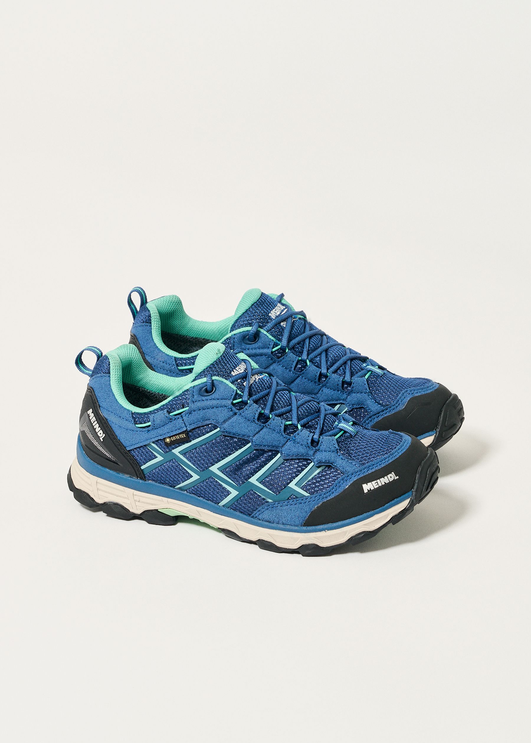 Image - 2 - Activo GORE-TEX Walking Shoes