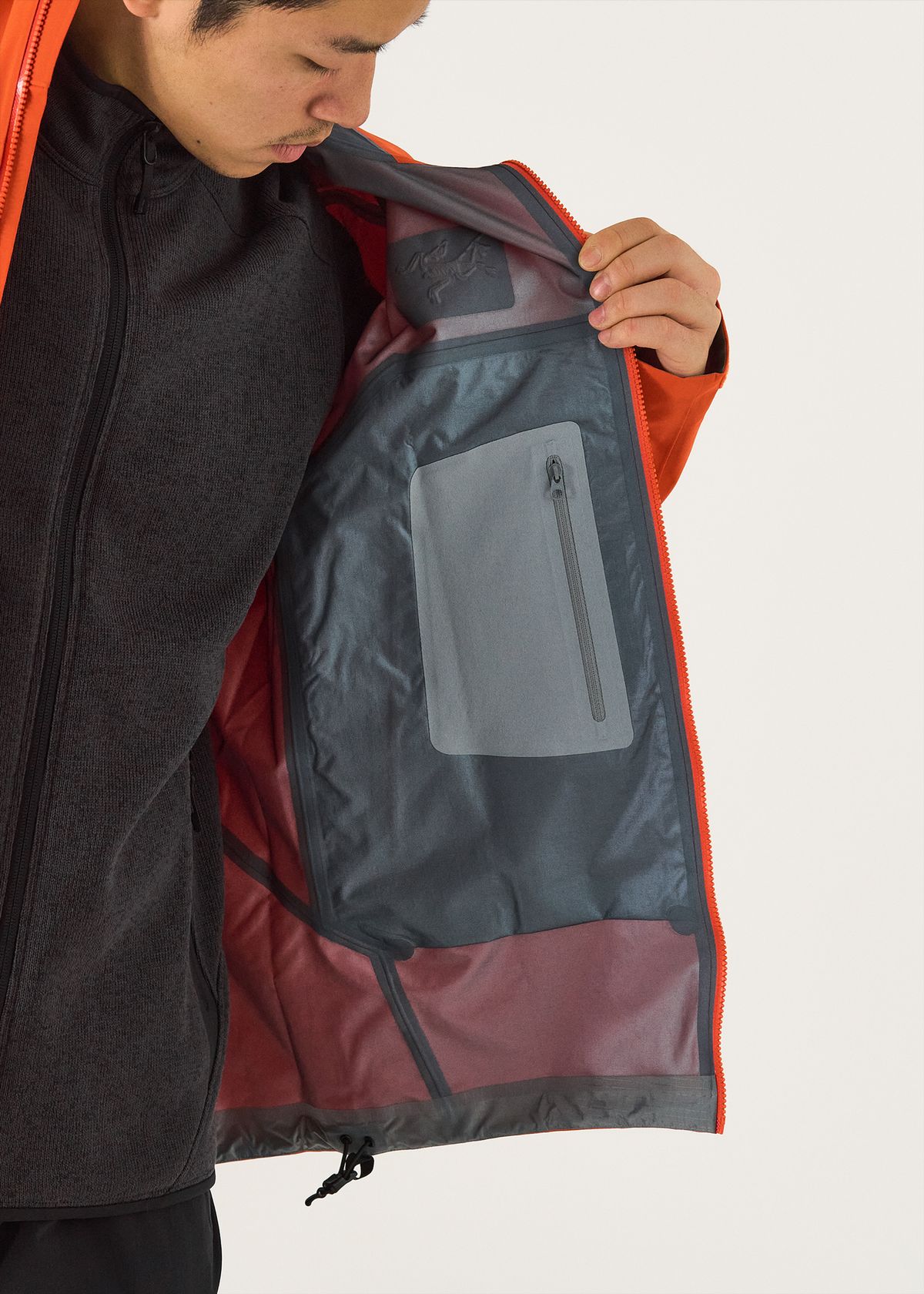 Internal zipped pocket 