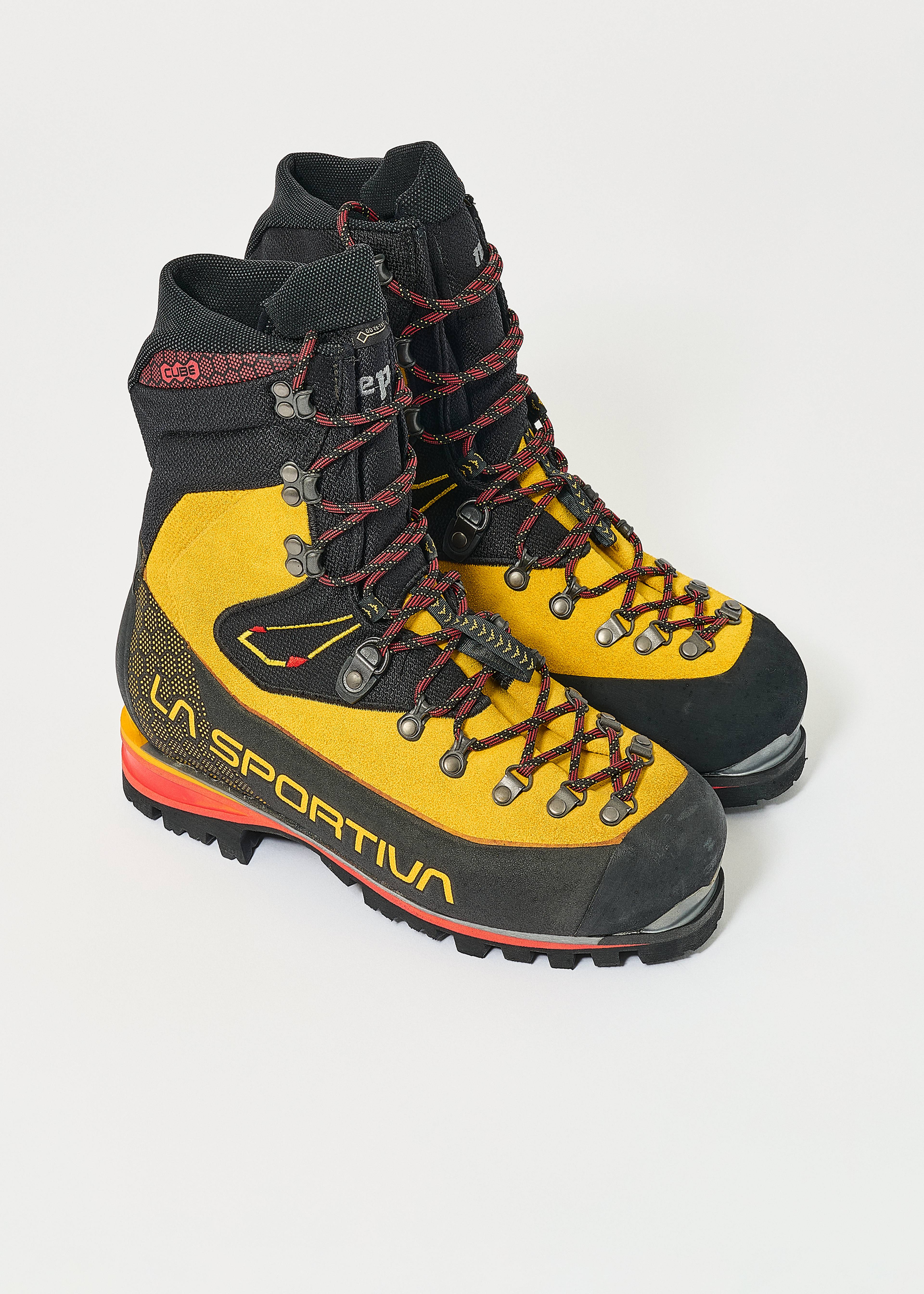 【新品】LA SPORTIVA NEPAL CUBE GTX Size42 La Sportiva Nepal Cube GTX | Trek and Mountain