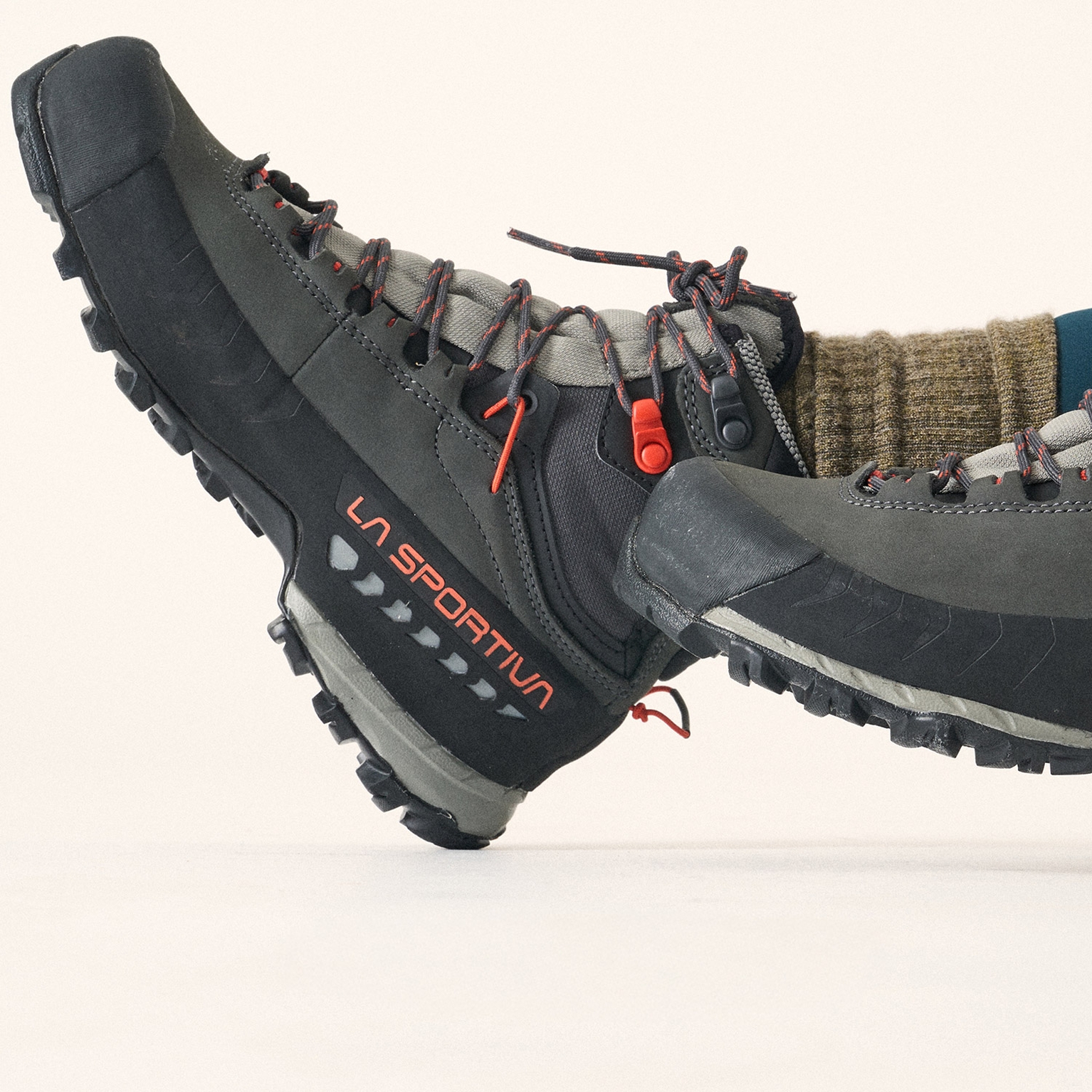 Image of How should your walking boots fit