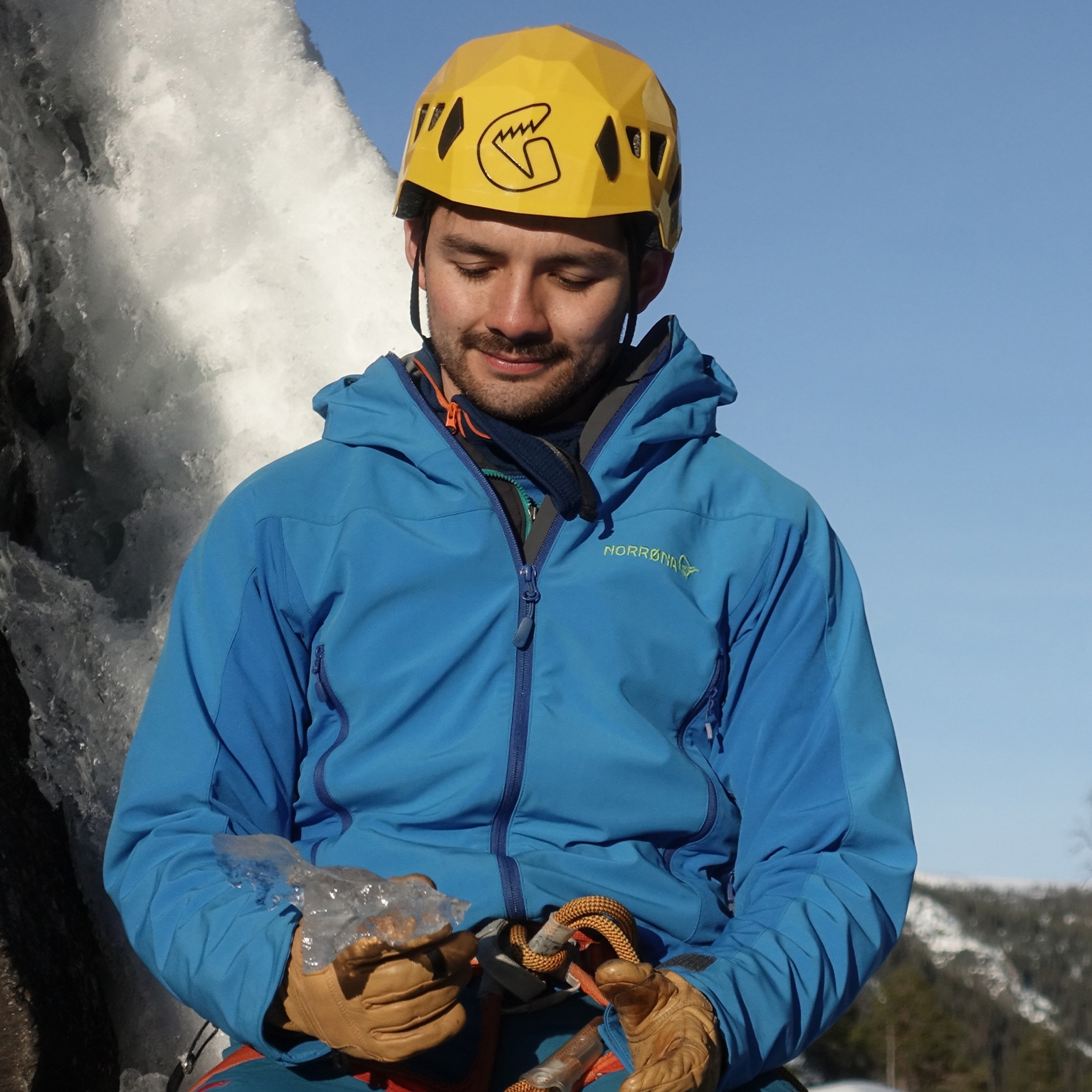 Image of Ice climbing in norway