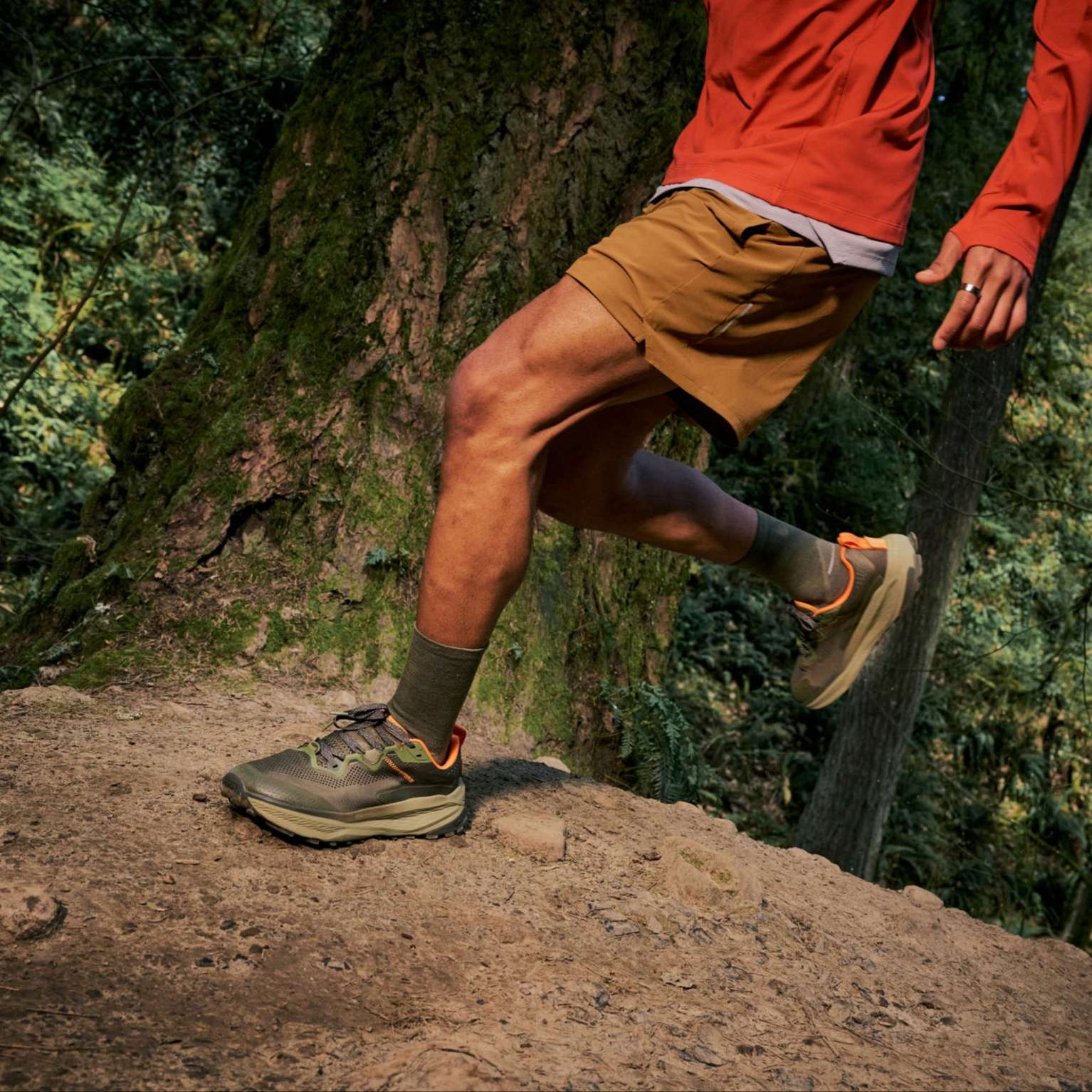 Image of Ellis Brigham Run Club X Altra