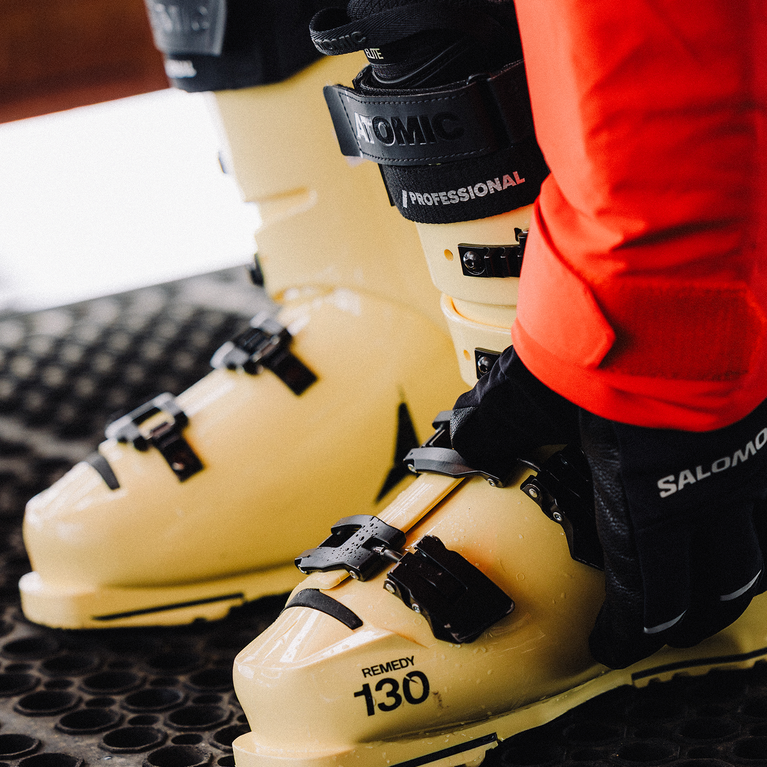 Image of How Should Ski Boots Fit