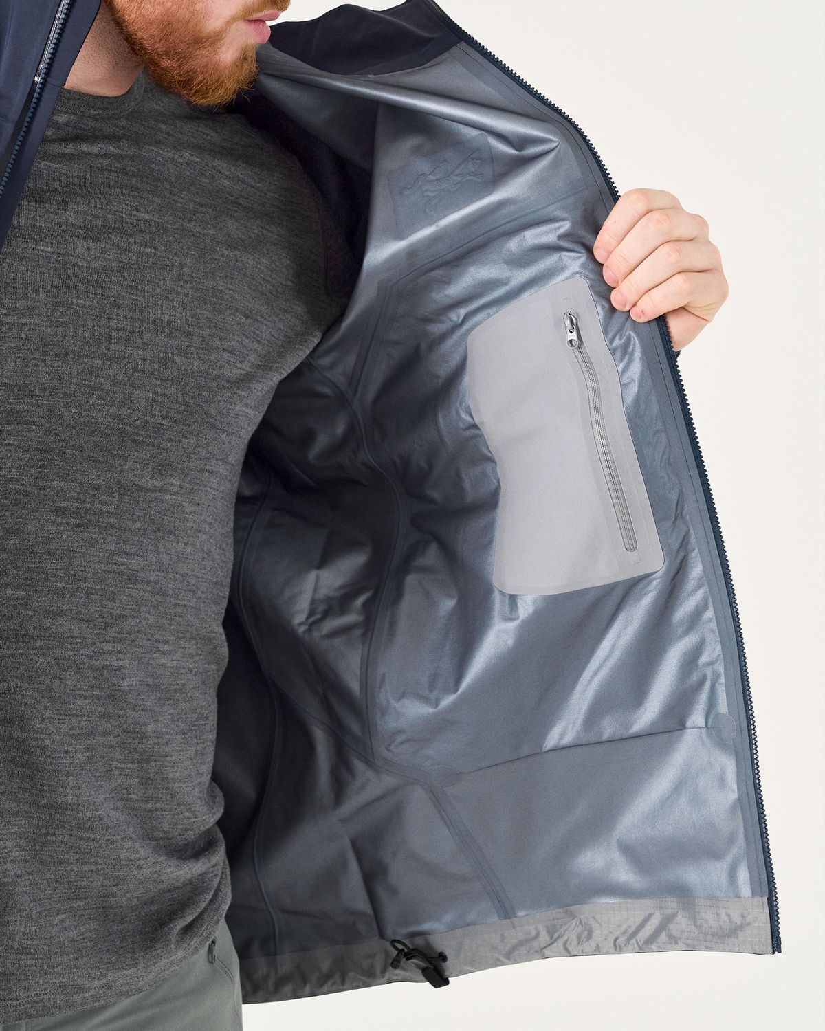 Internal zipped pocket 