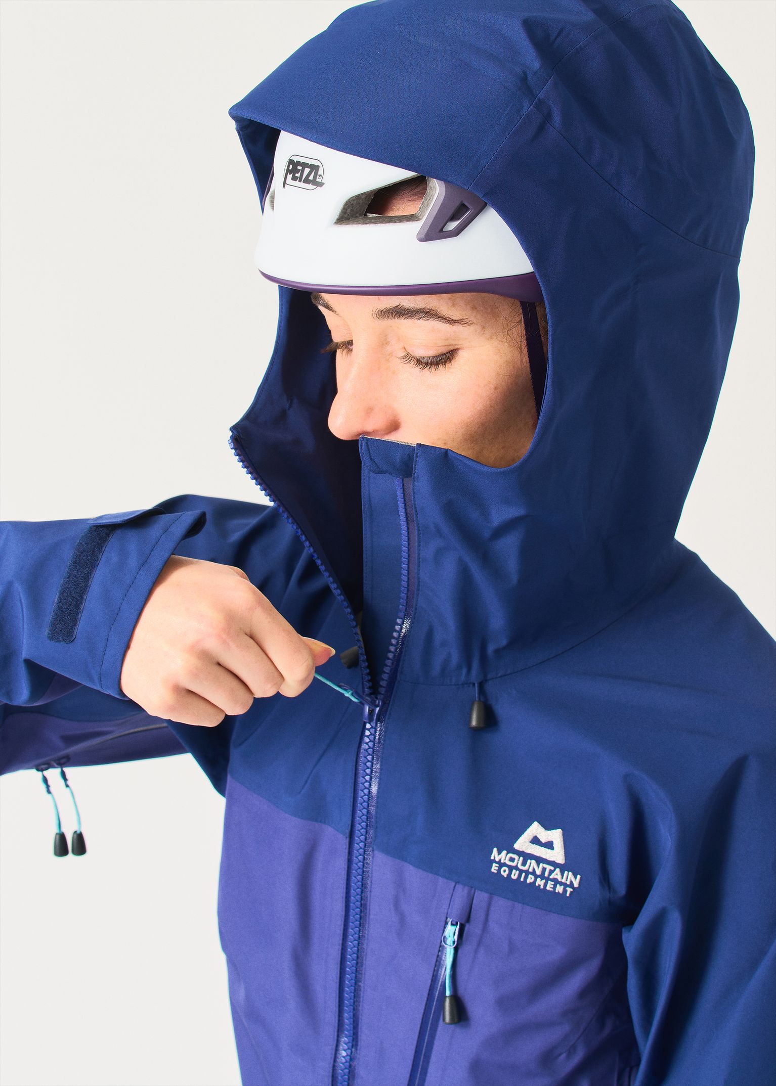 Adjustable Mountain HC (helmet compatible) hood 