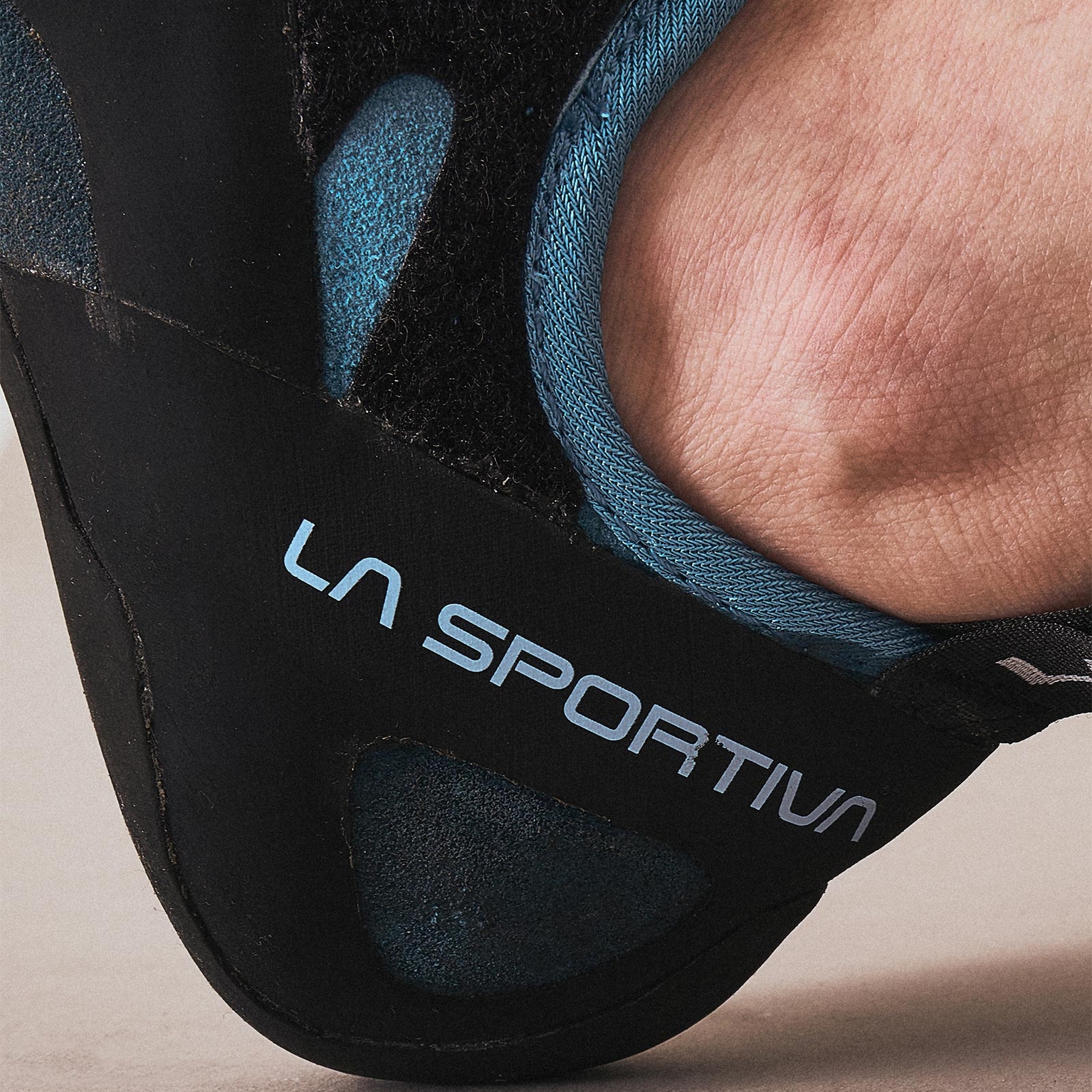 Image of Heel