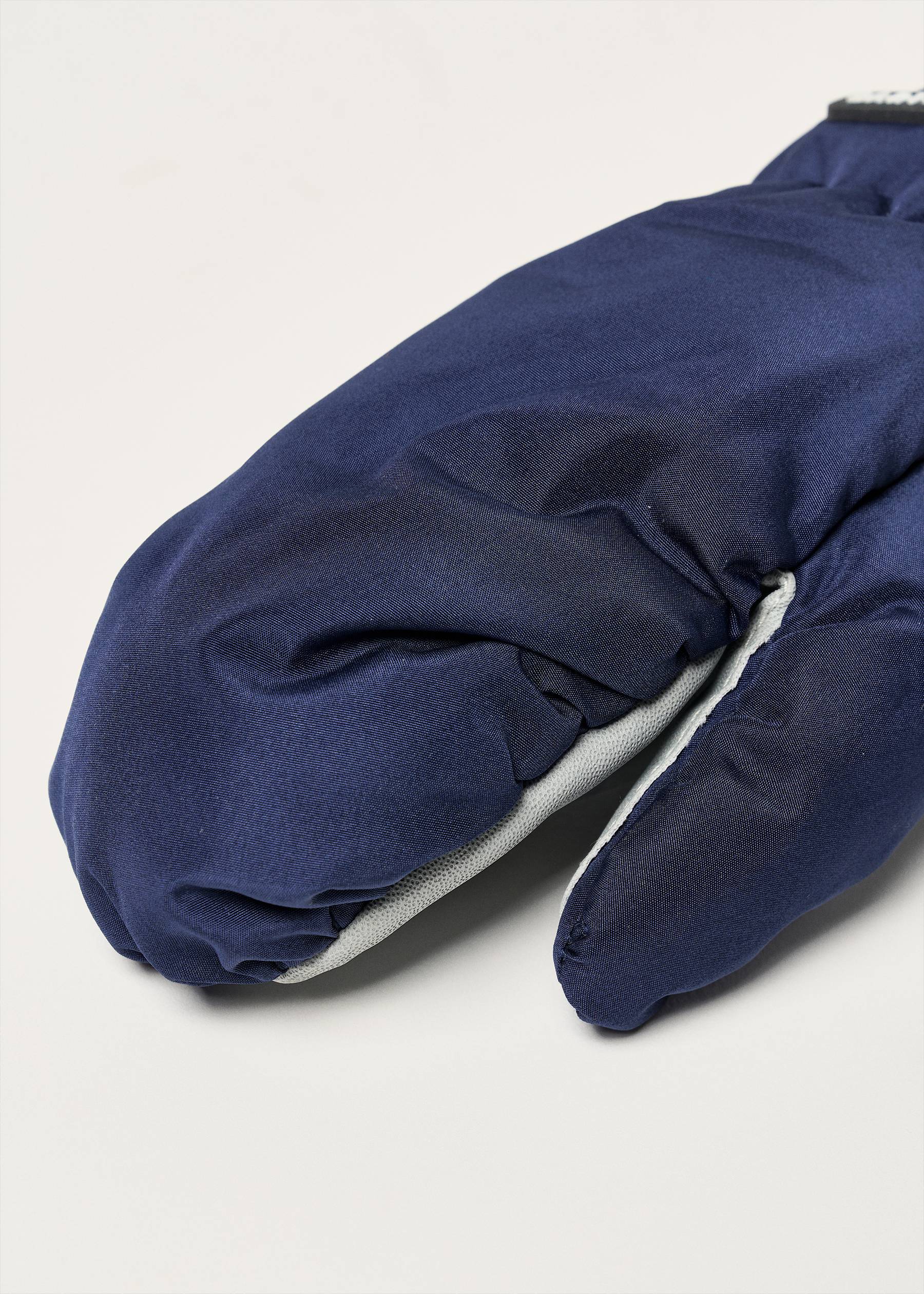 Image - 2 - Nylon Mittens