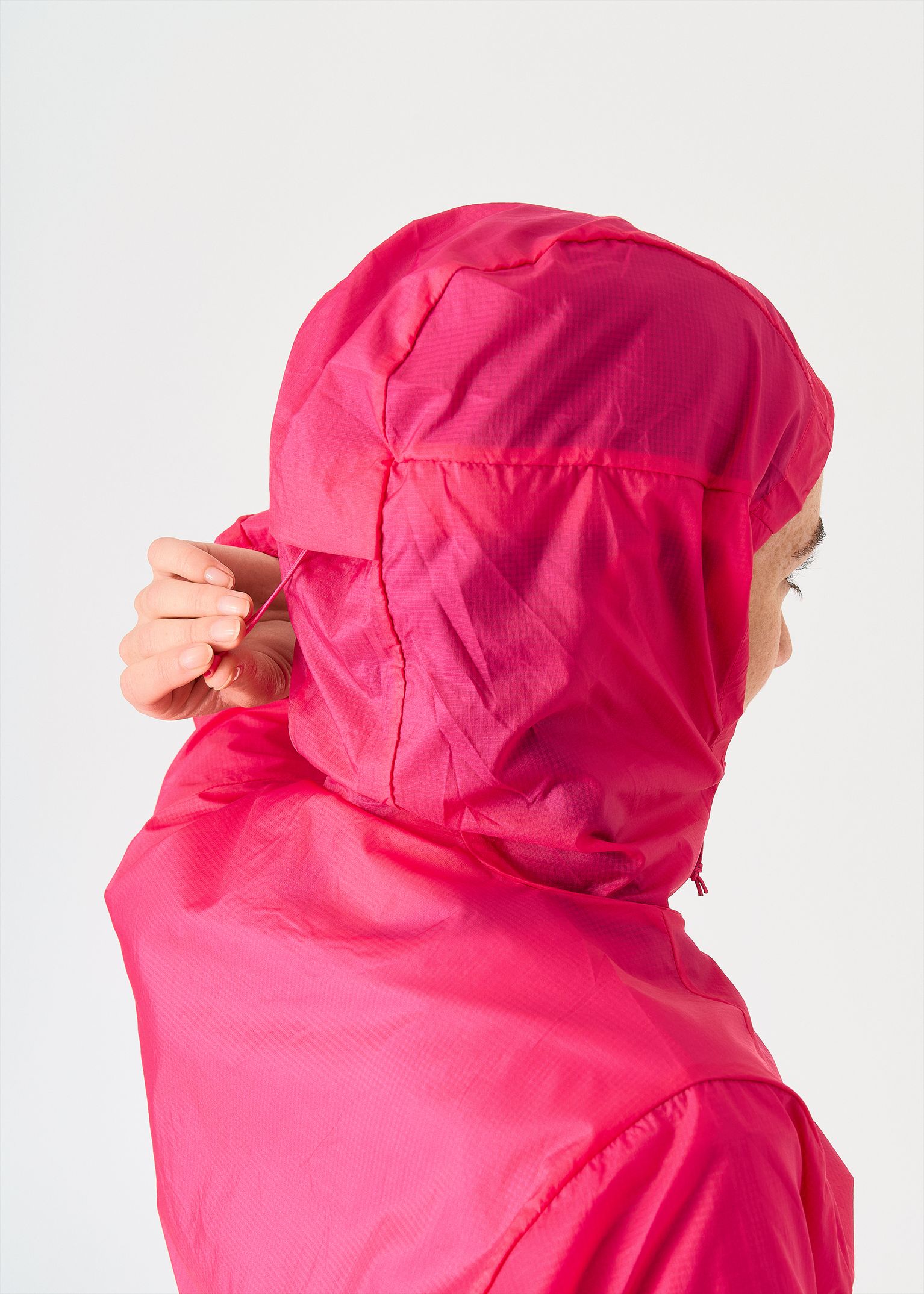 Adjustable hood 