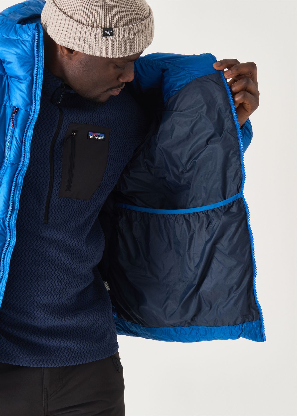  Internal drop pockets