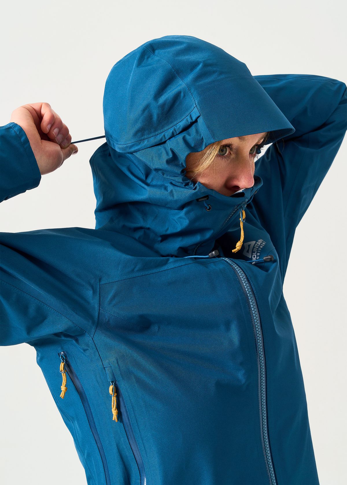 Adjustable Mountain HC (helmet compatible) hood    