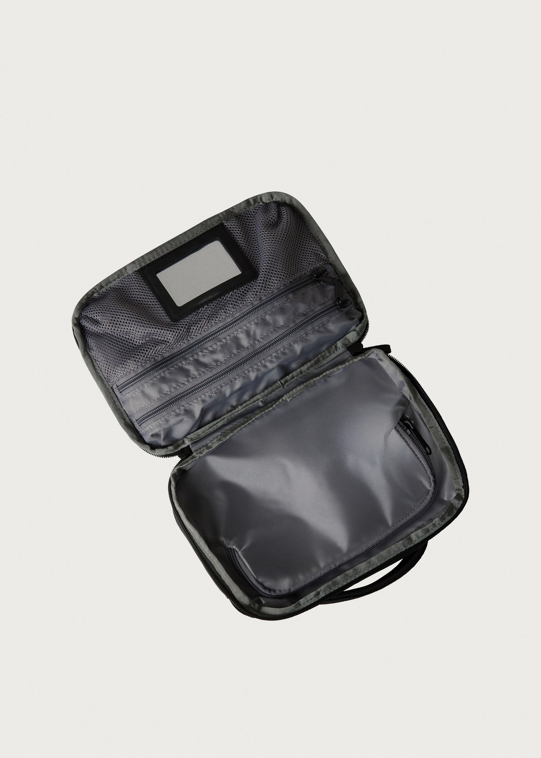Image - 2 - Base Camp Voyager Toiletry Kit