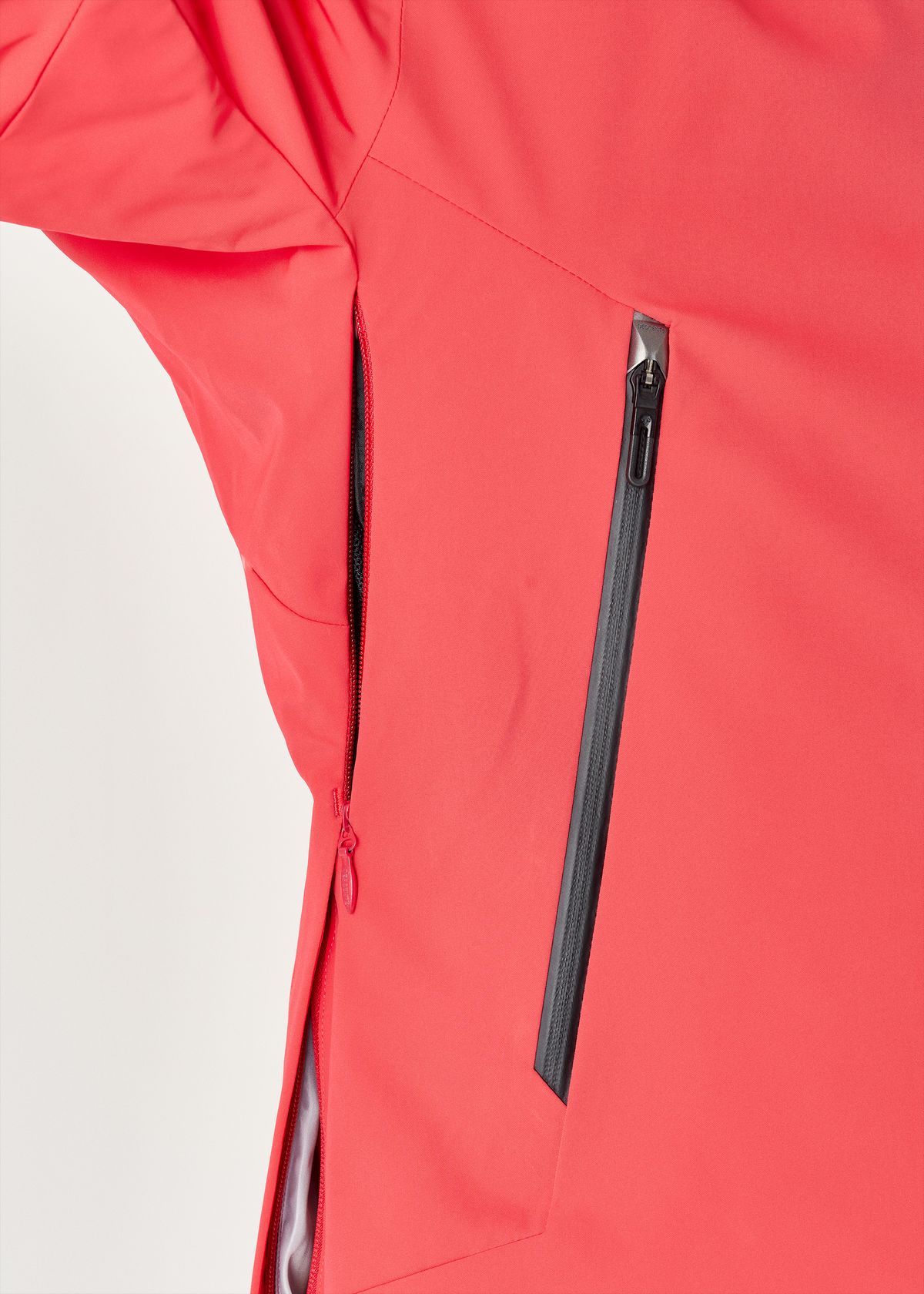 Extensive laser-cut details