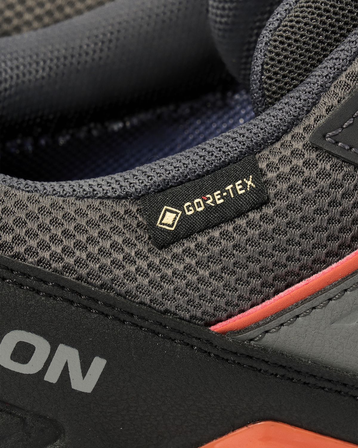 GORE-TEX waterproof protection