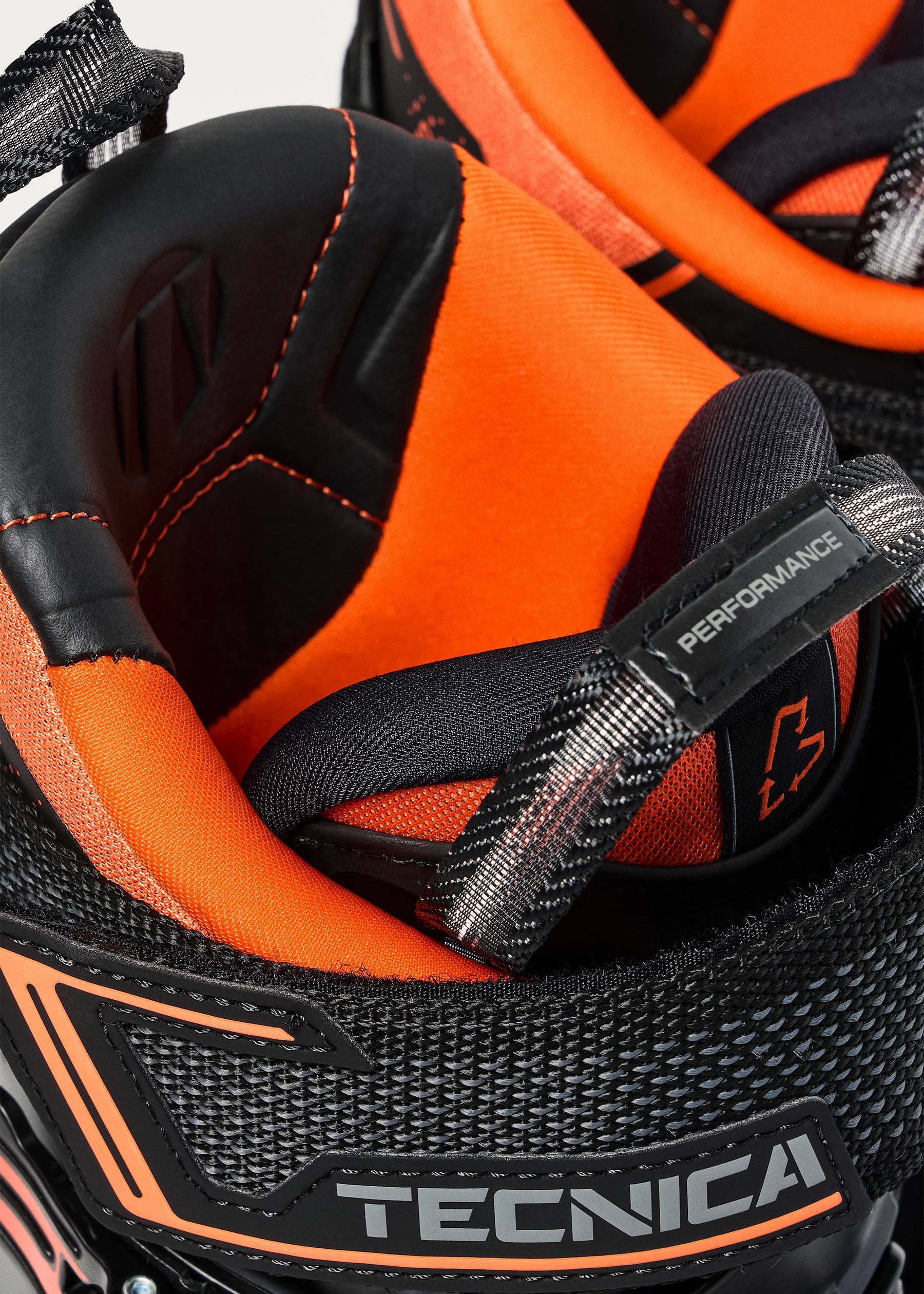 Tecnica Mach 1 LV 110 TD2 Ski Boots