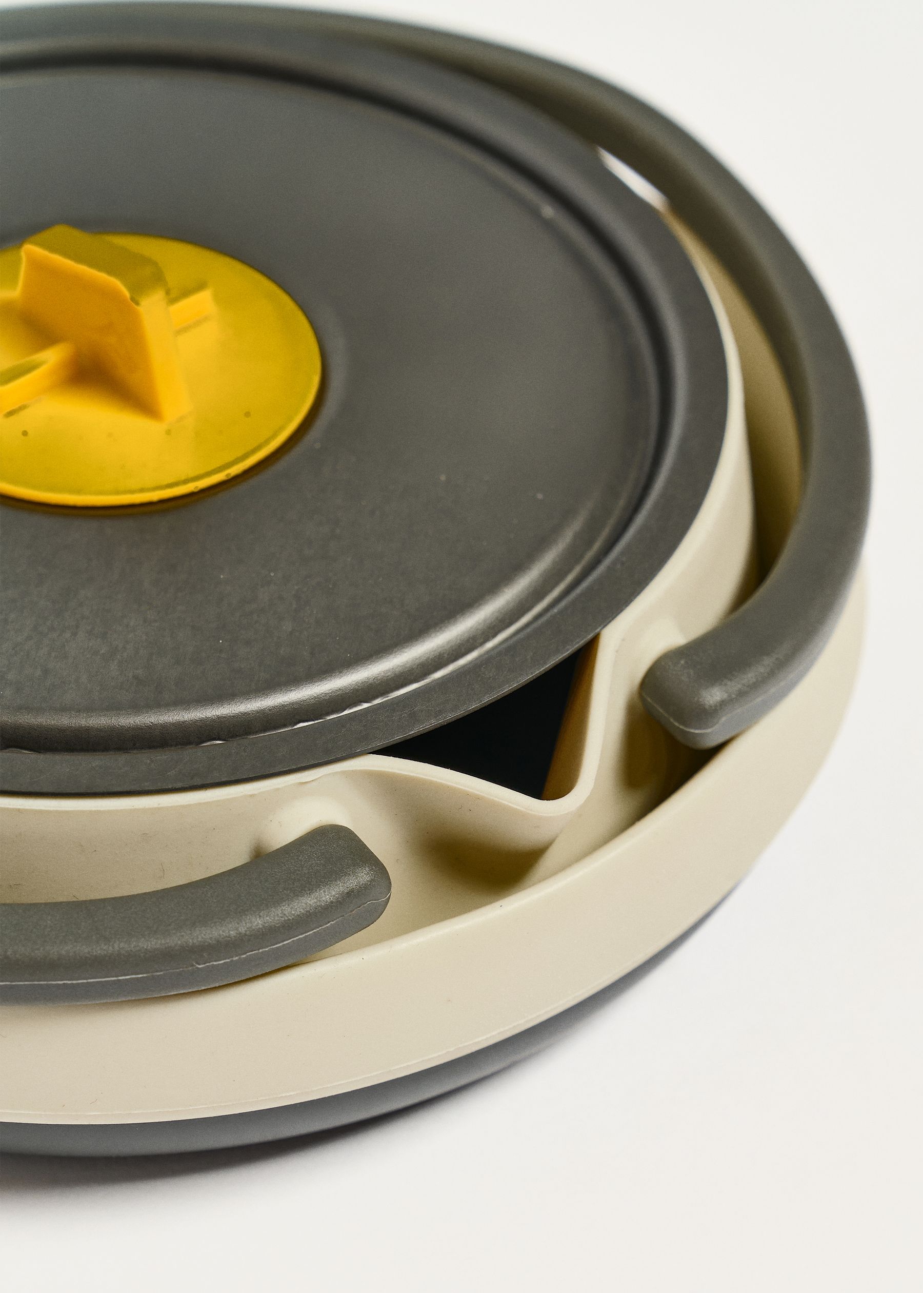 Image - 2 - Frontier Ultralight Collapsible Kettle 1.1L