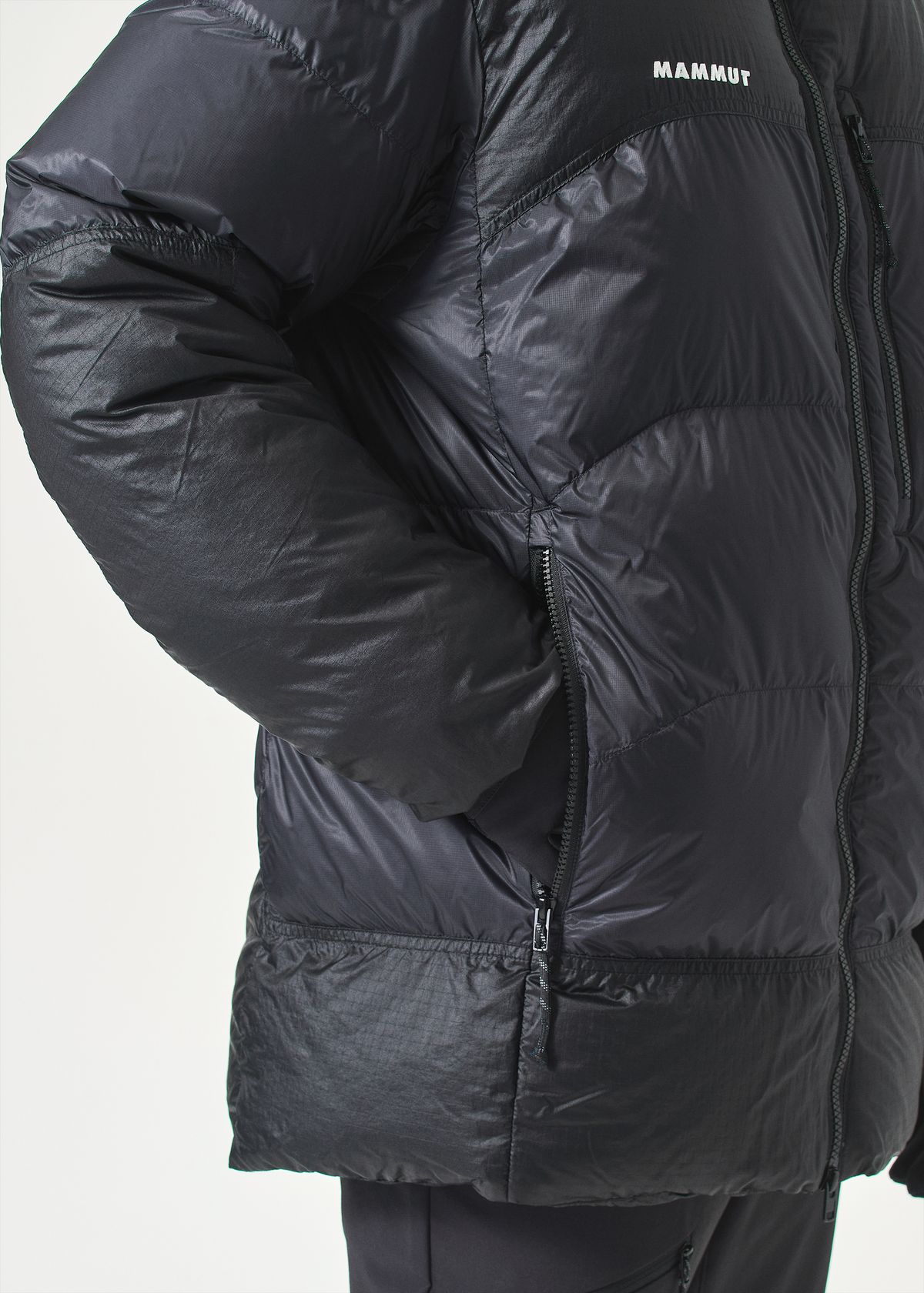 Harness compatible hand pockets