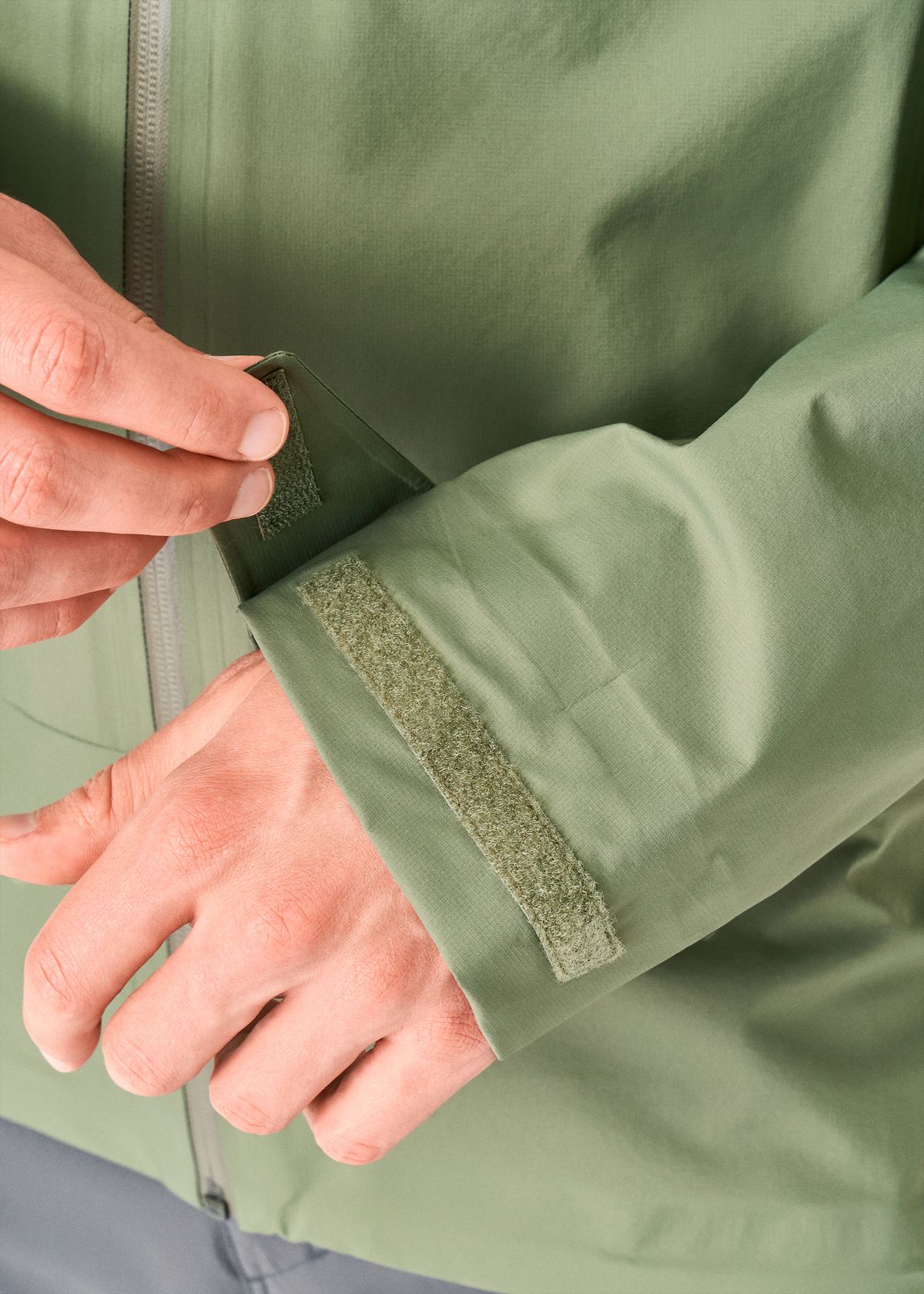 Laminated adjustable cuffs