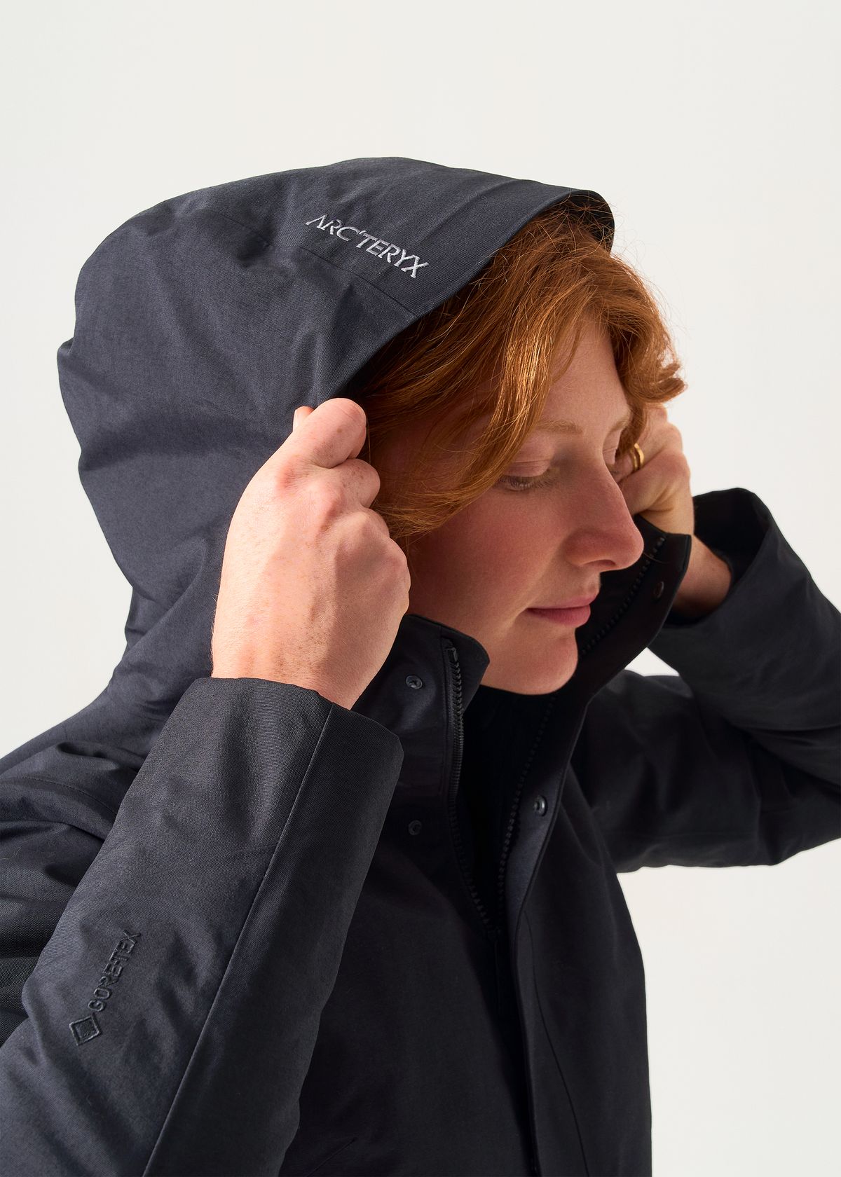 Adjustable insulated hood