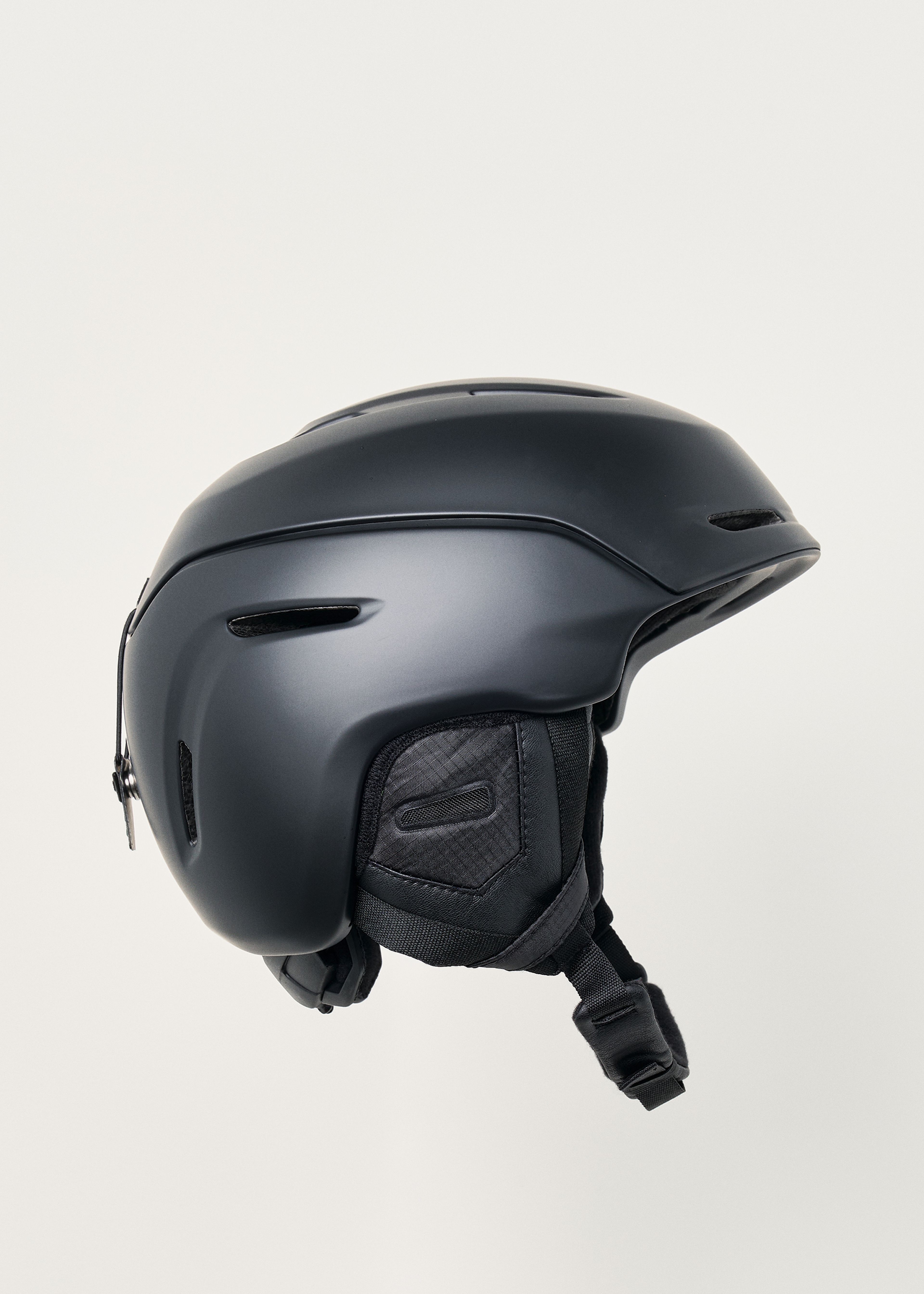 Giro Neo MIPS Helmet