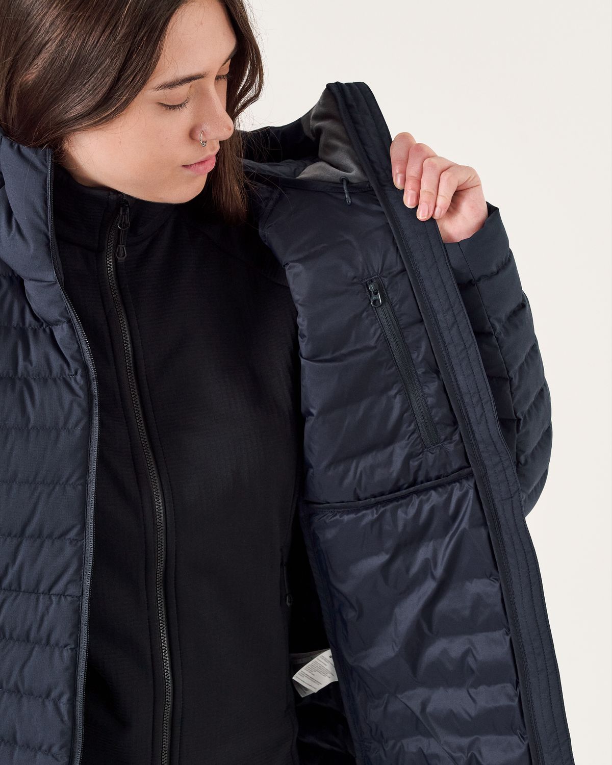 Internal zipped pocket