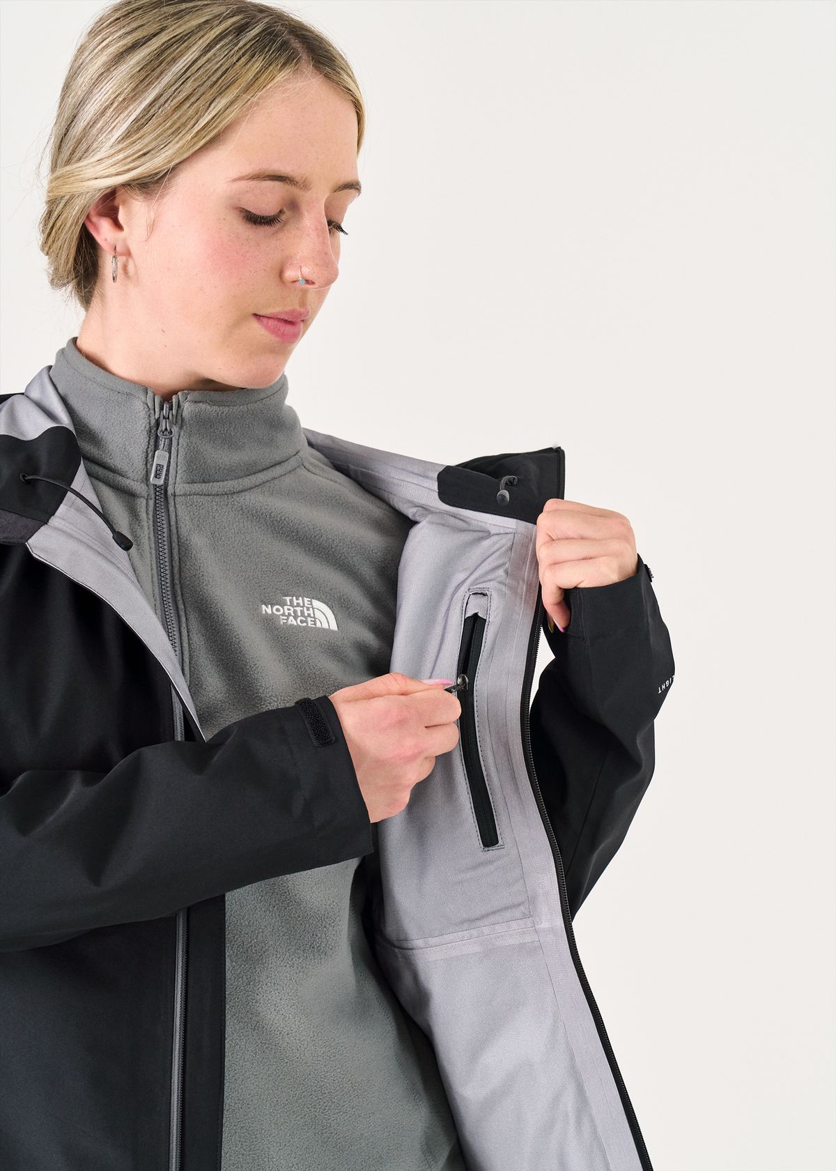 Internal chest pocket 