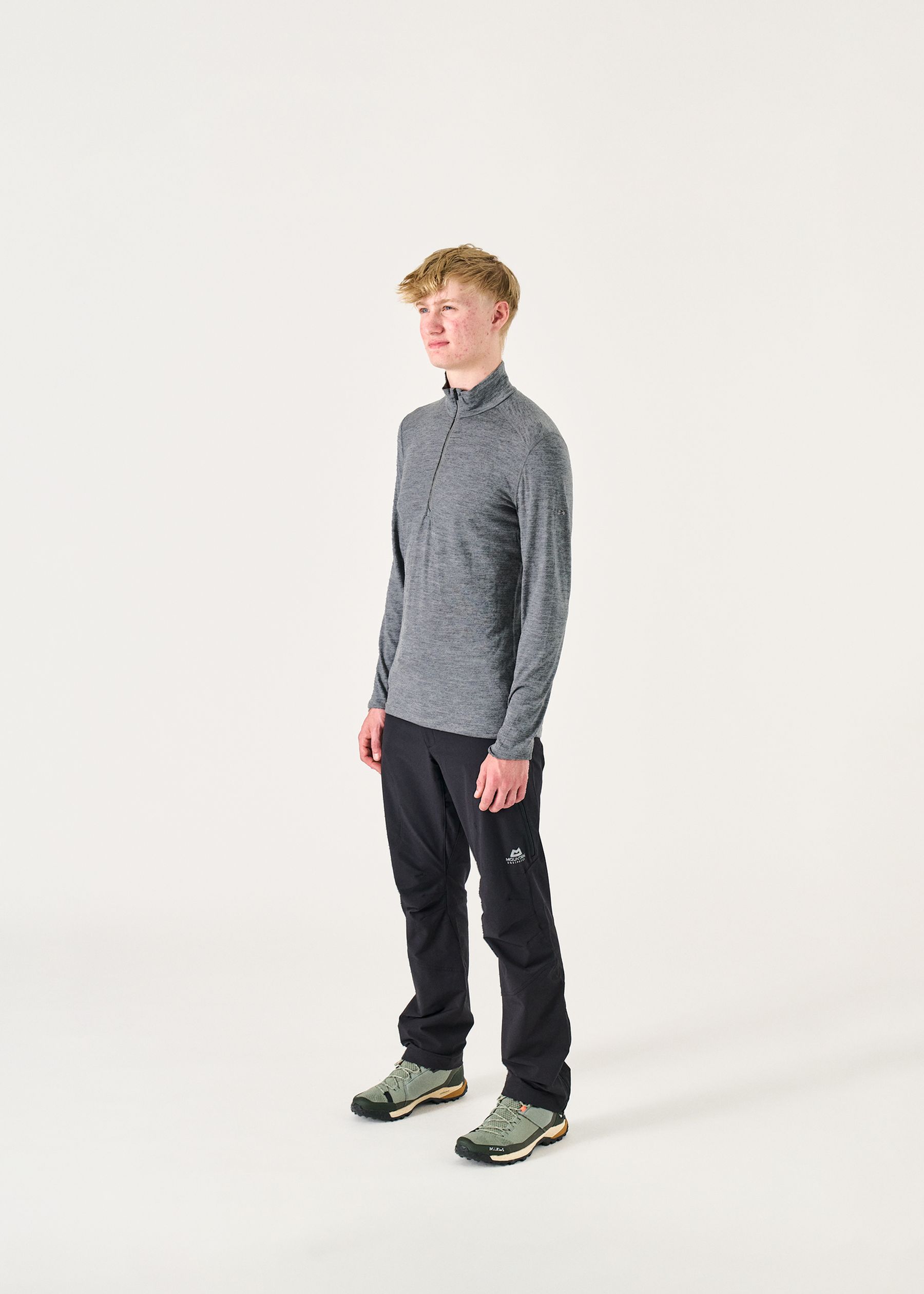 Image - 2 - Bodyfit 200 Oasis Long Sleeved Half Zip